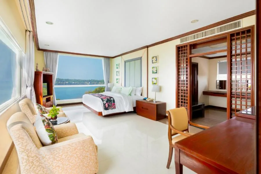 Bed in Independence Hotel Resort & Spa