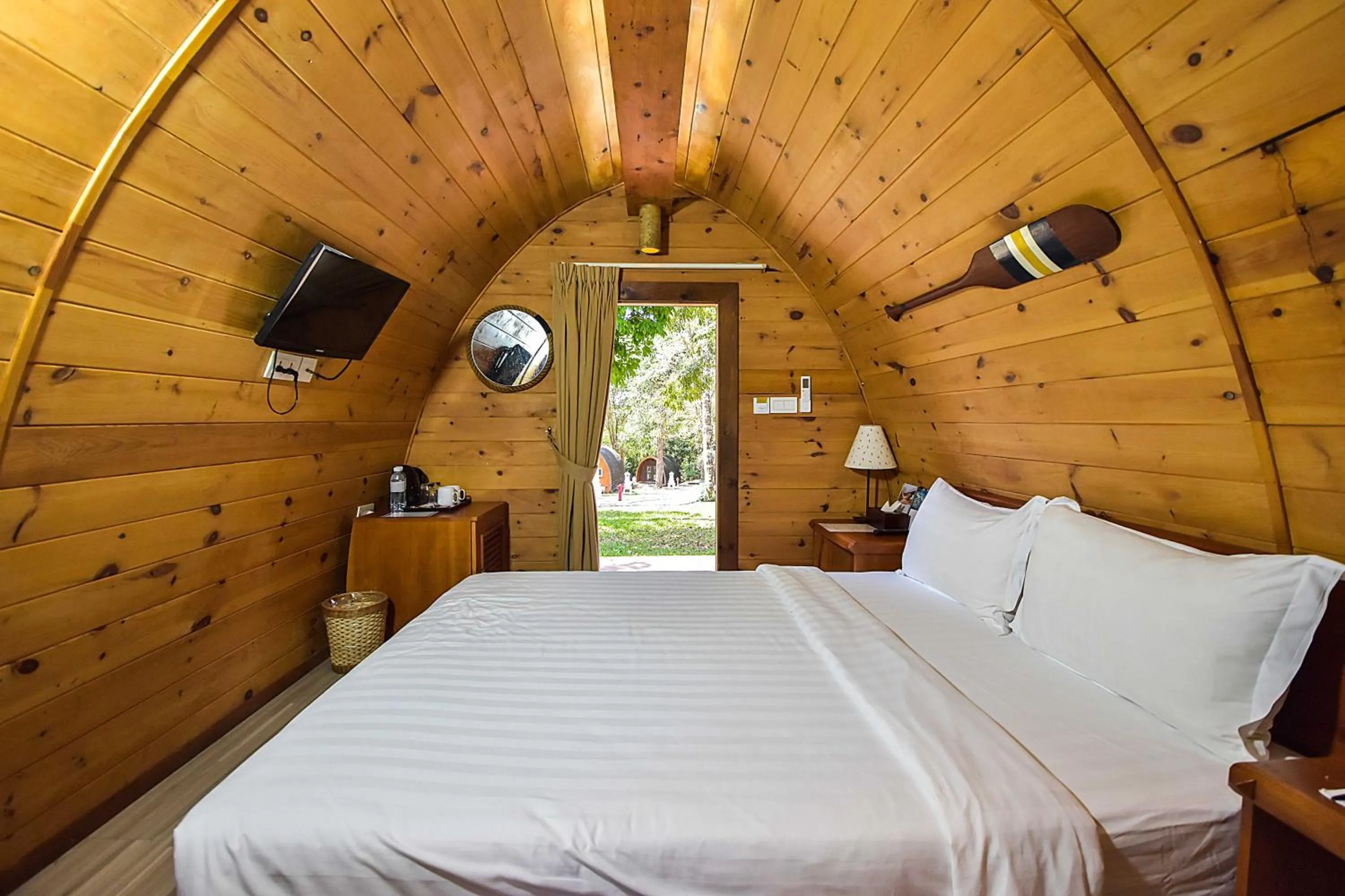 Photo of the whole room, Bed in Independence Hotel Resort & Spa