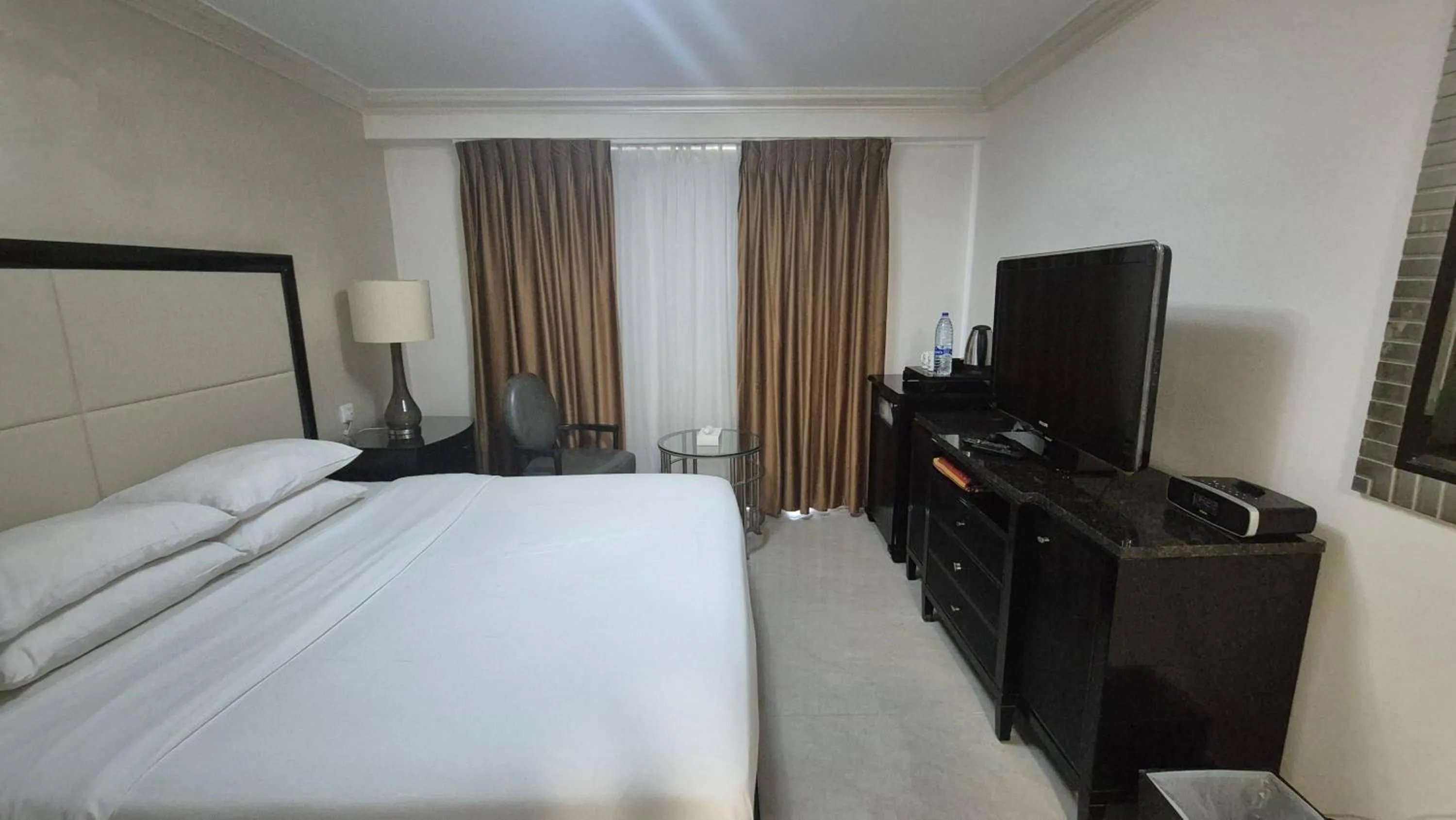 Bed in Le Vendome Hotel