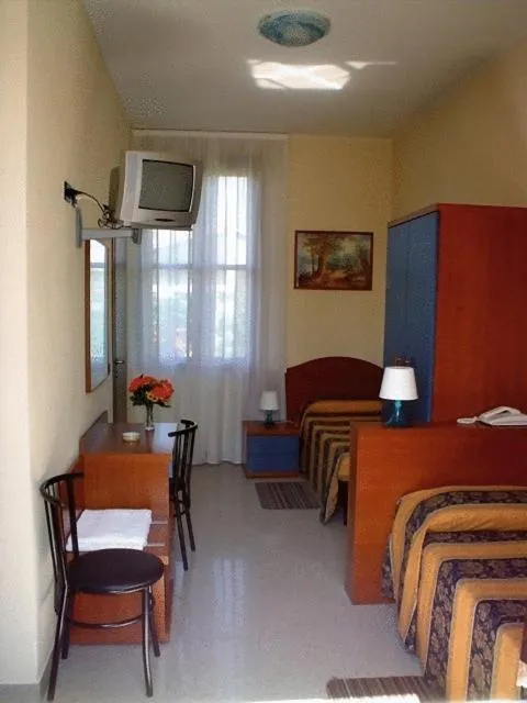 Photo of the whole room, Bed in Hotel Greco