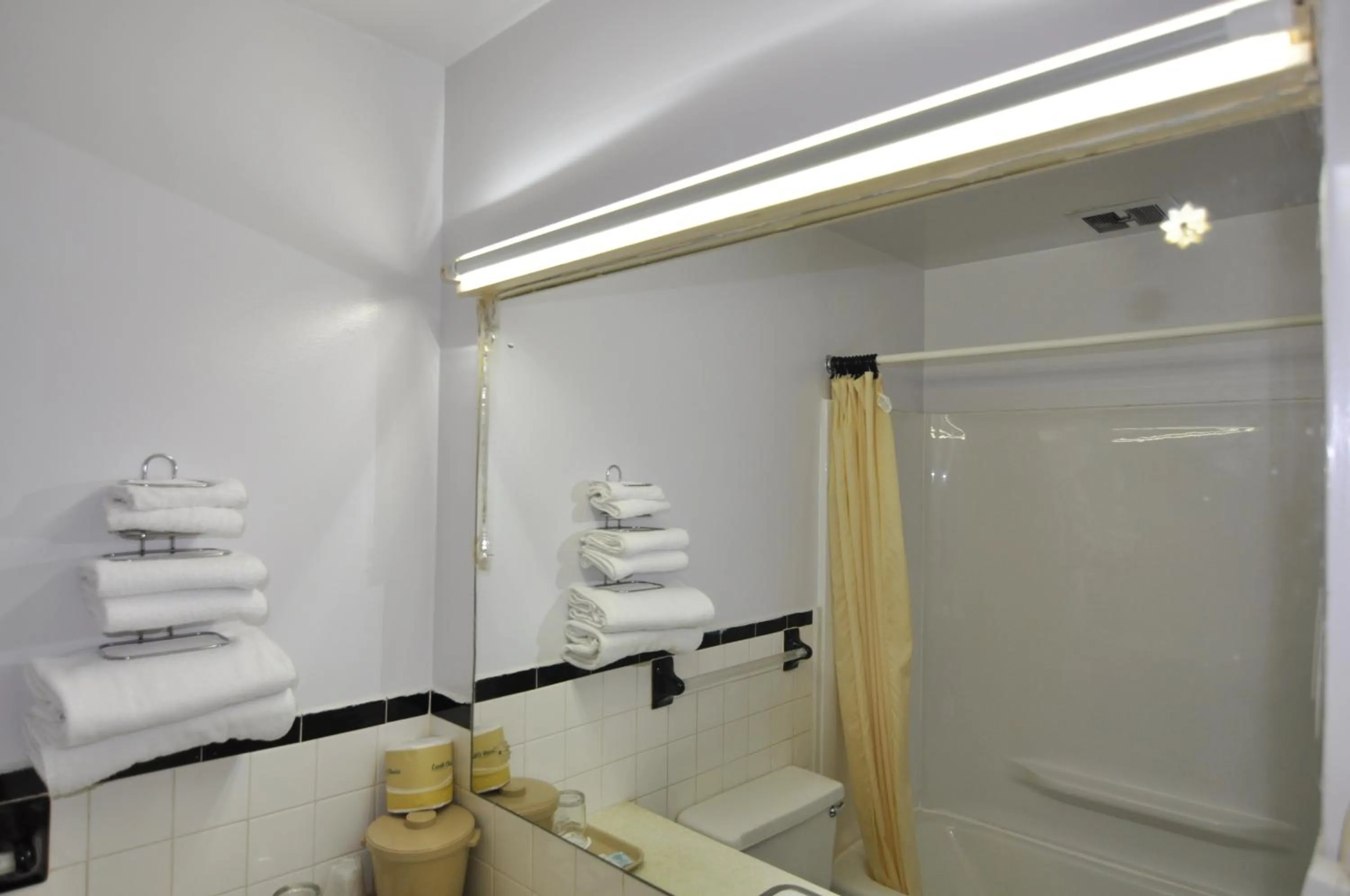 Shower in Budget Inn near WestRock