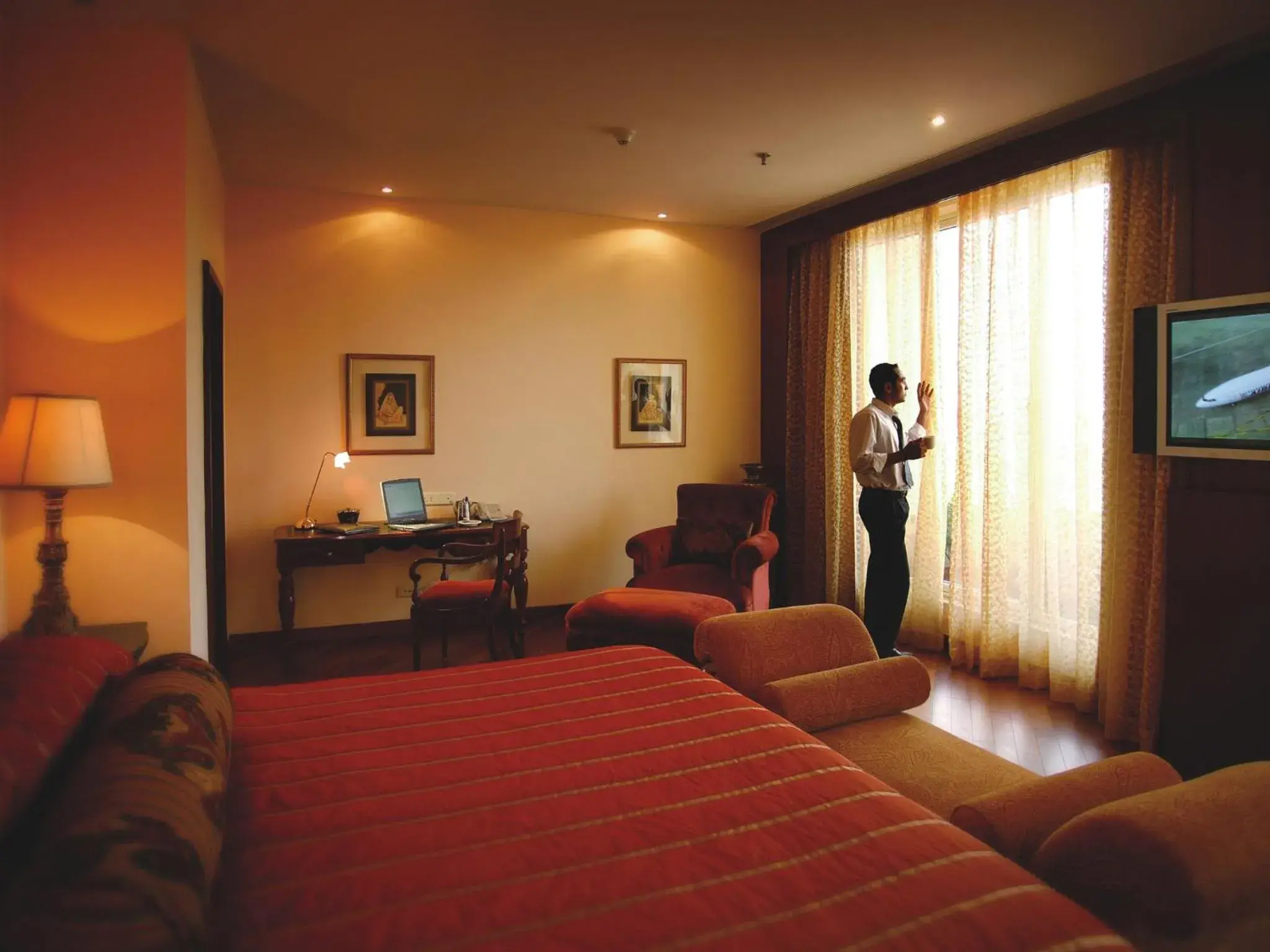 Photo of the whole room, Bed in The Lalit Mumbai Photo of the whole room, Bed in The Lalit Mumbai