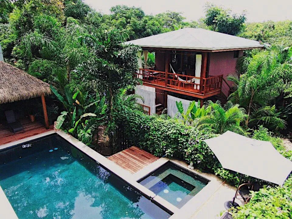 Property building in Ohana Villas