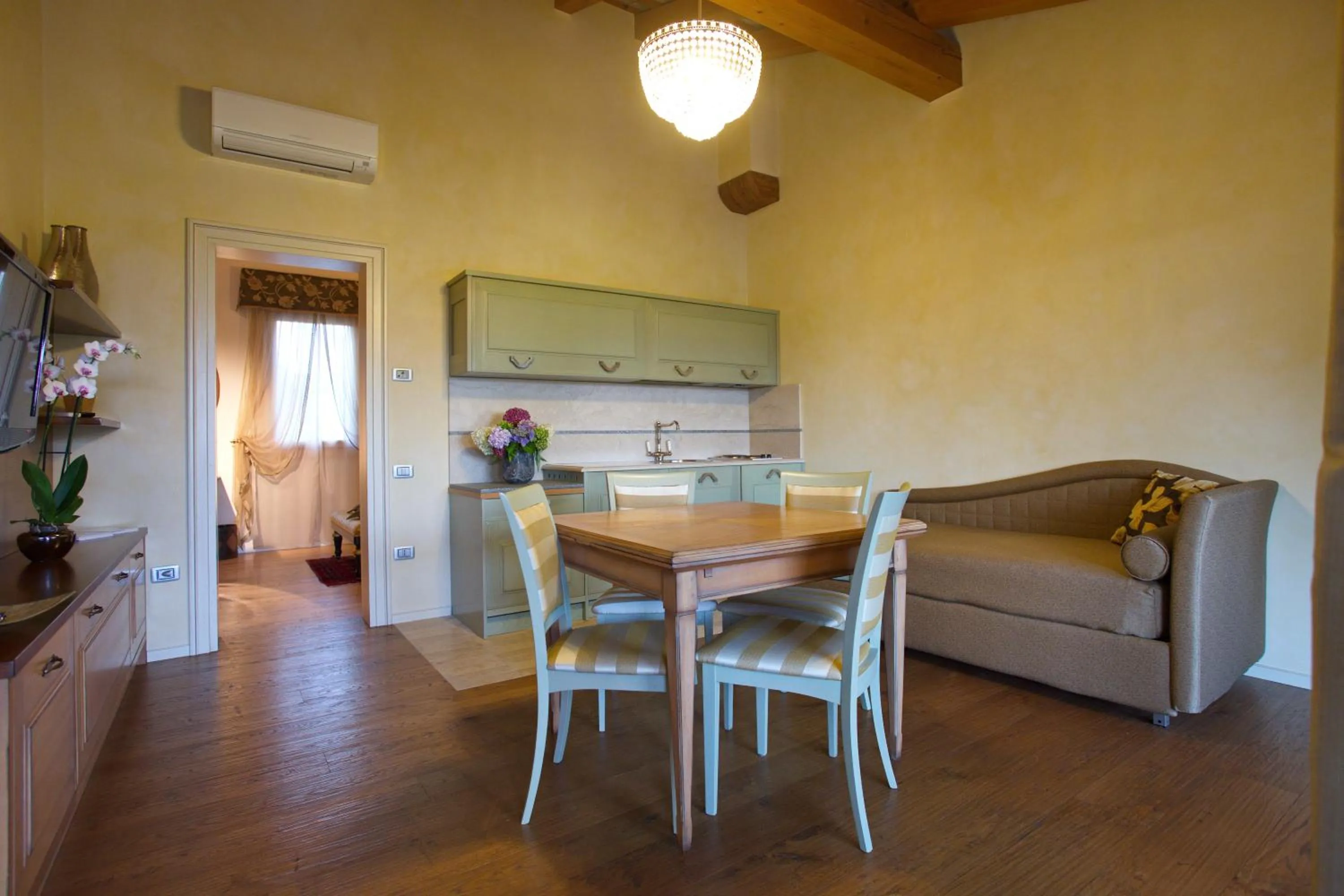 TV and multimedia in Hotel Asolo