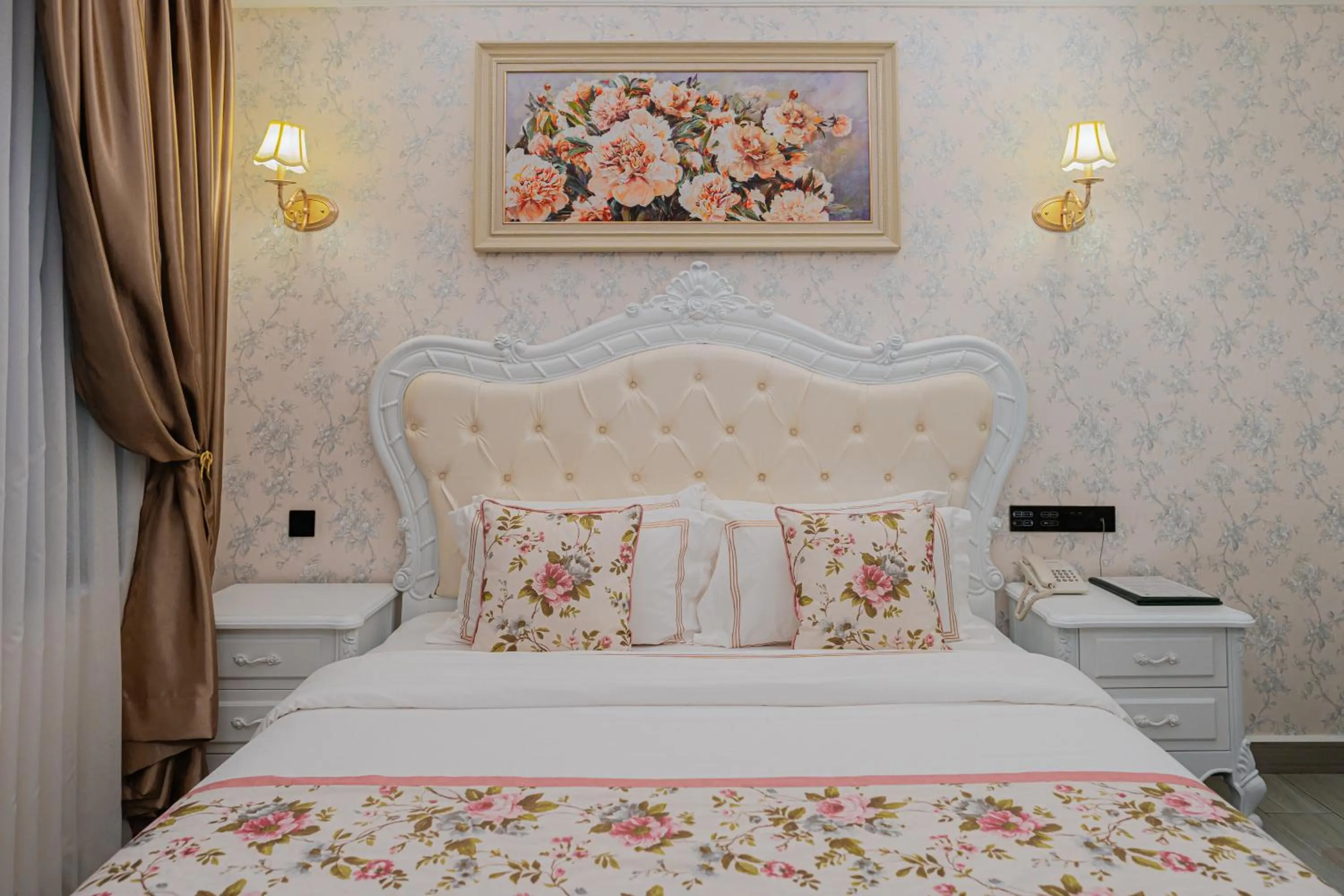 Bed in Midori Concept Hotel