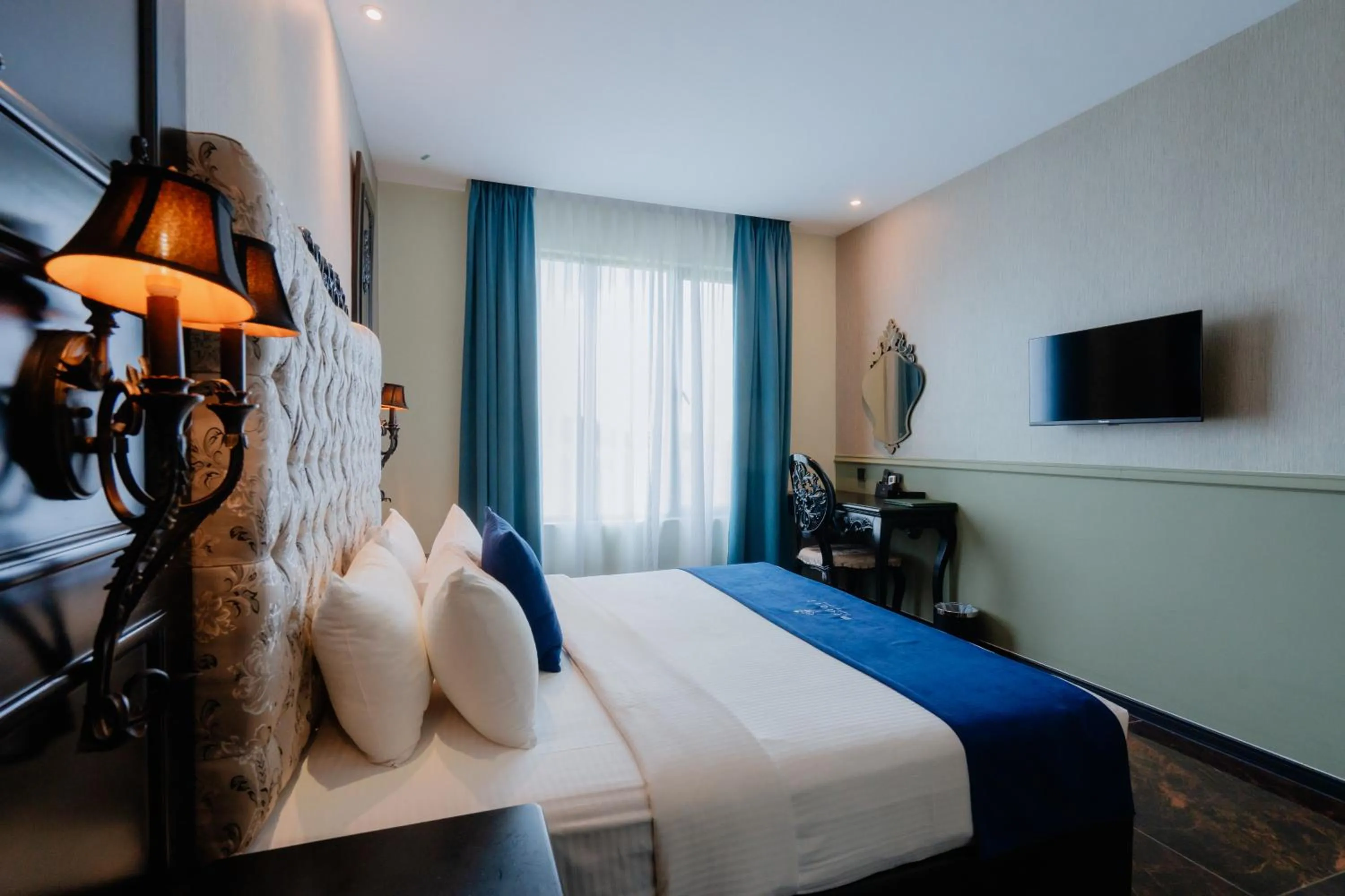 Bed in Midori Concept Hotel