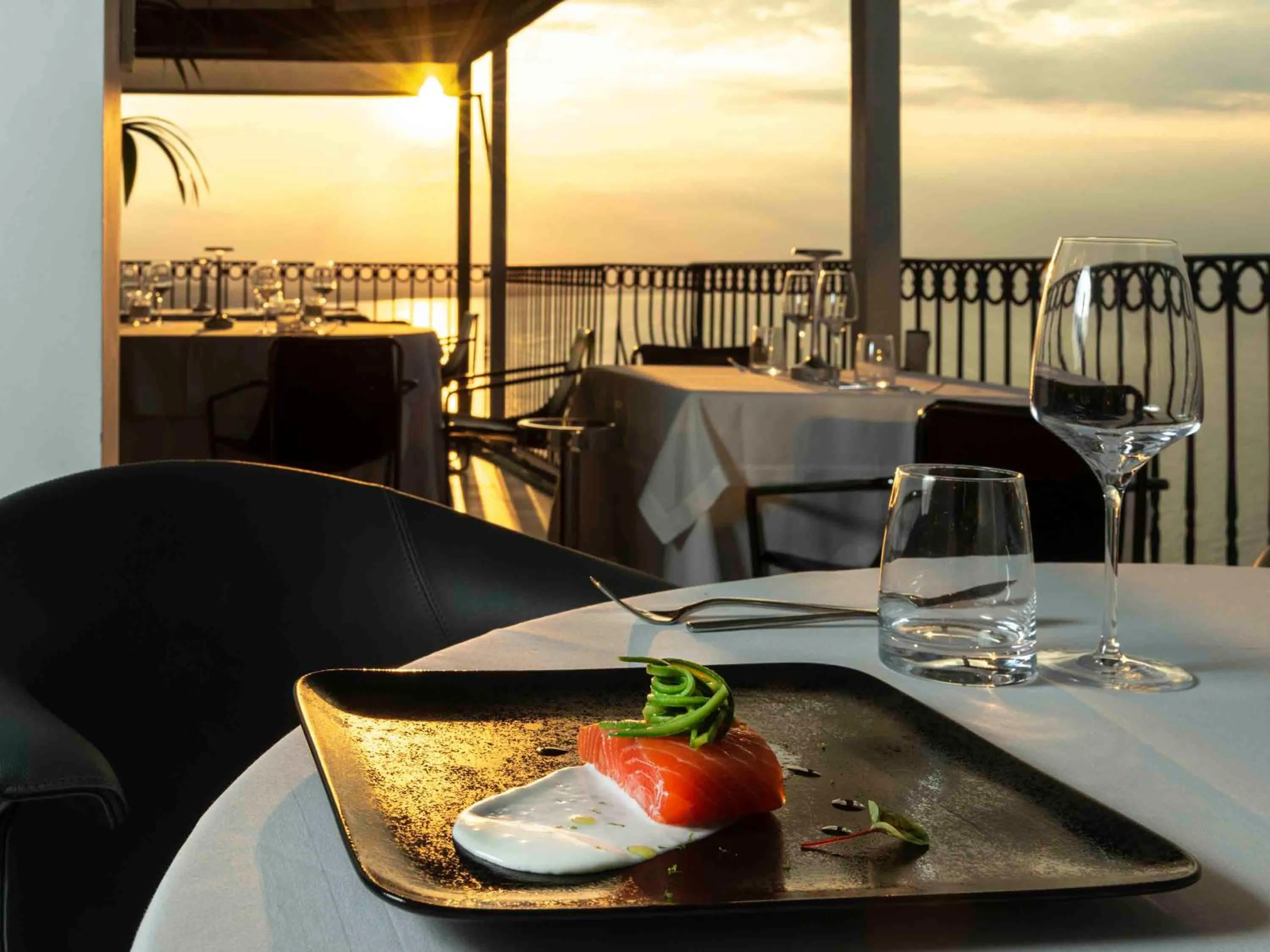 Restaurant/places to eat in Hotel Posillipo