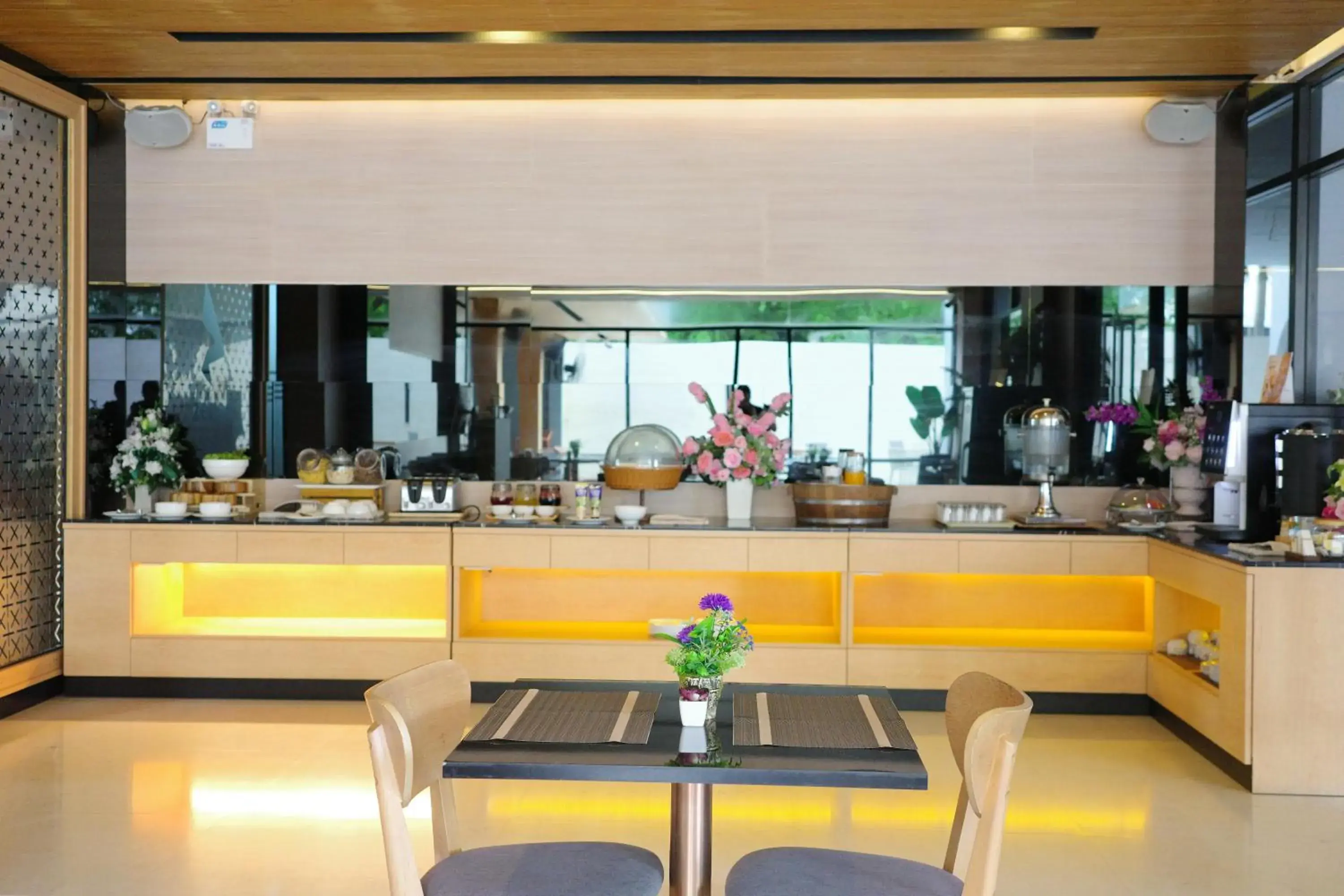 Restaurant/places to eat in The Zense Boutique Hotel Restaurant/places to eat in The Zense Boutique Hotel