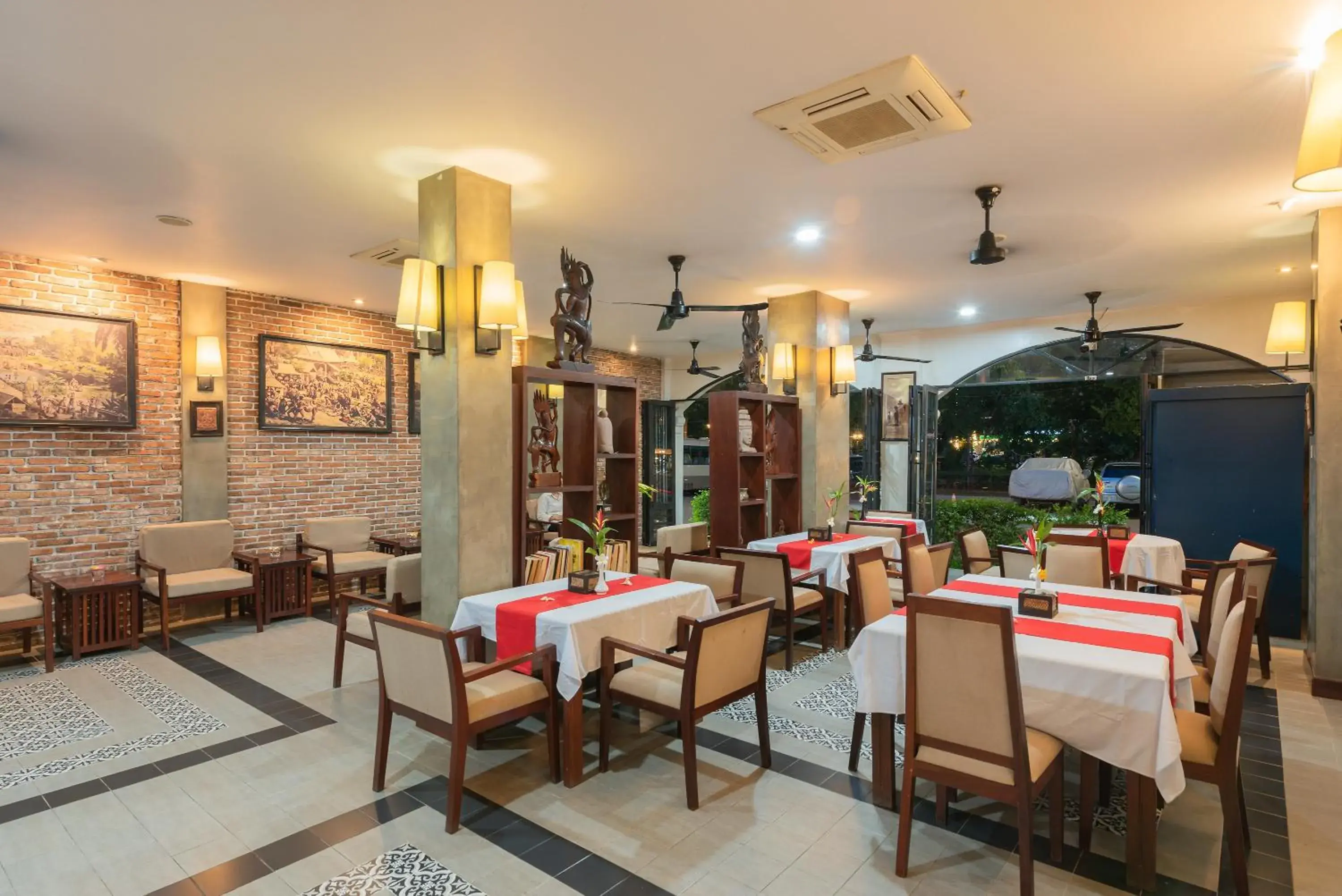 Restaurant/places to eat in Shadow Angkor Residence Restaurant/places to eat in Shadow Angkor Residence