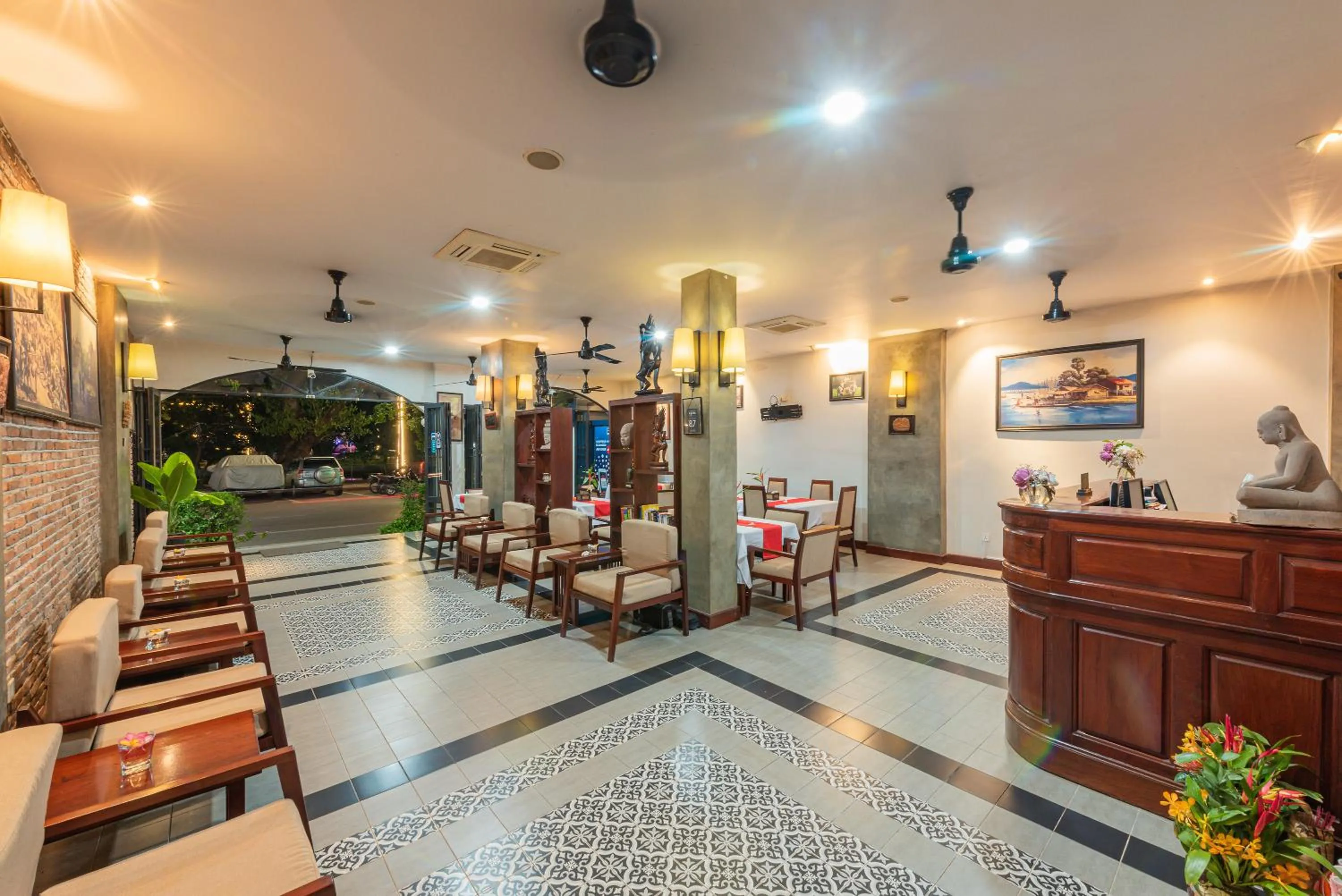 Lobby or reception in Shadow Angkor Residence