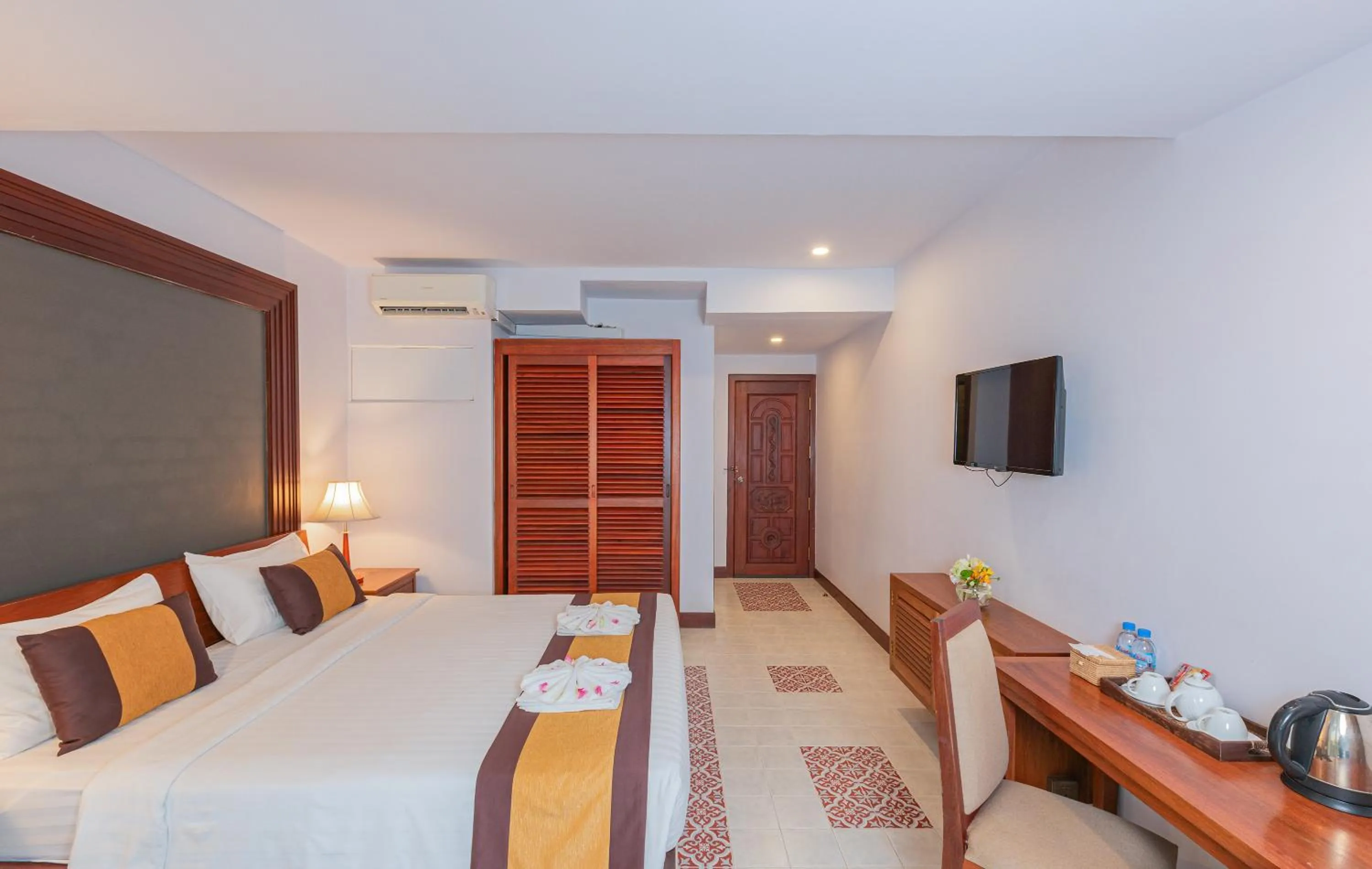 Bedroom, Bed in Shadow Angkor Residence