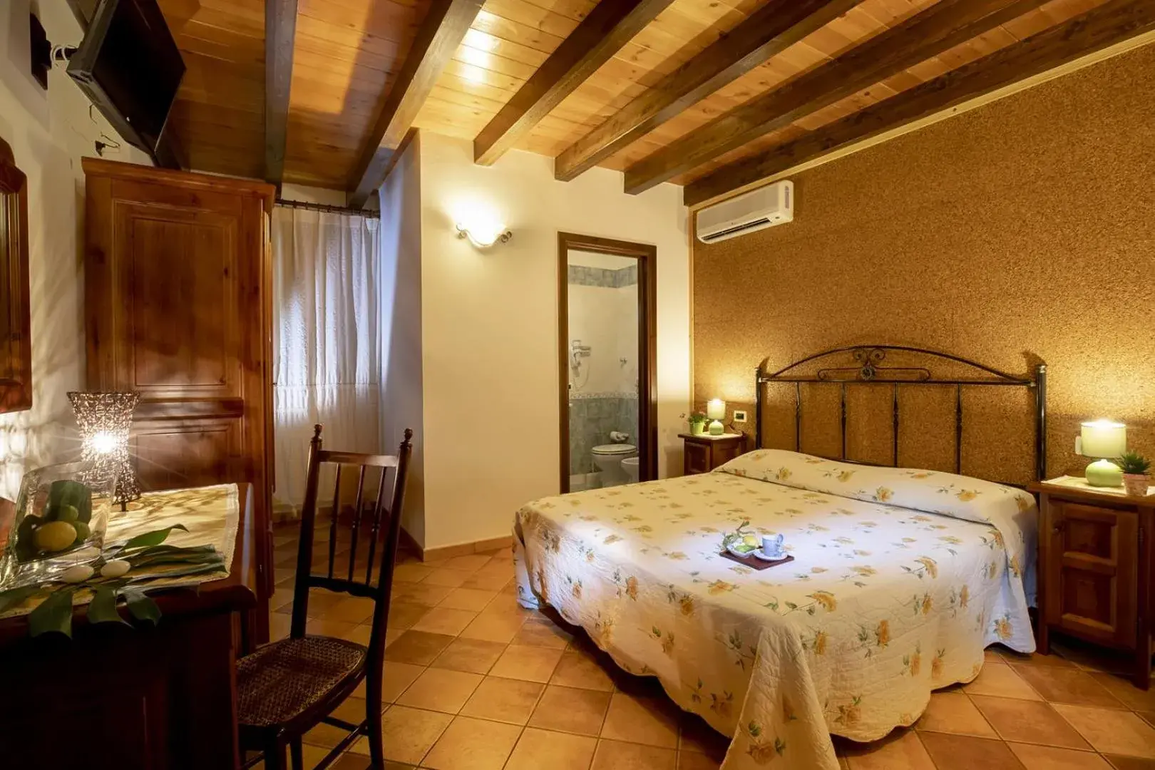 Double Room with Private Bathroom in Alba Marina B&B Double Room with Private Bathroom in Alba Marina B&B