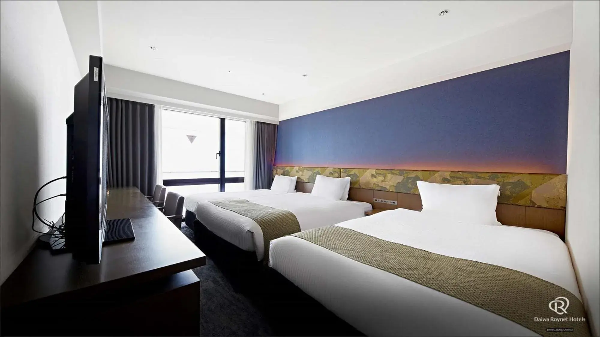 Photo of the whole room, Bed in Daiwa Roynet Hotel Kyoto Ekimae PREMIER Photo of the whole room, Bed in Daiwa Roynet Hotel Kyoto Ekimae PREMIER