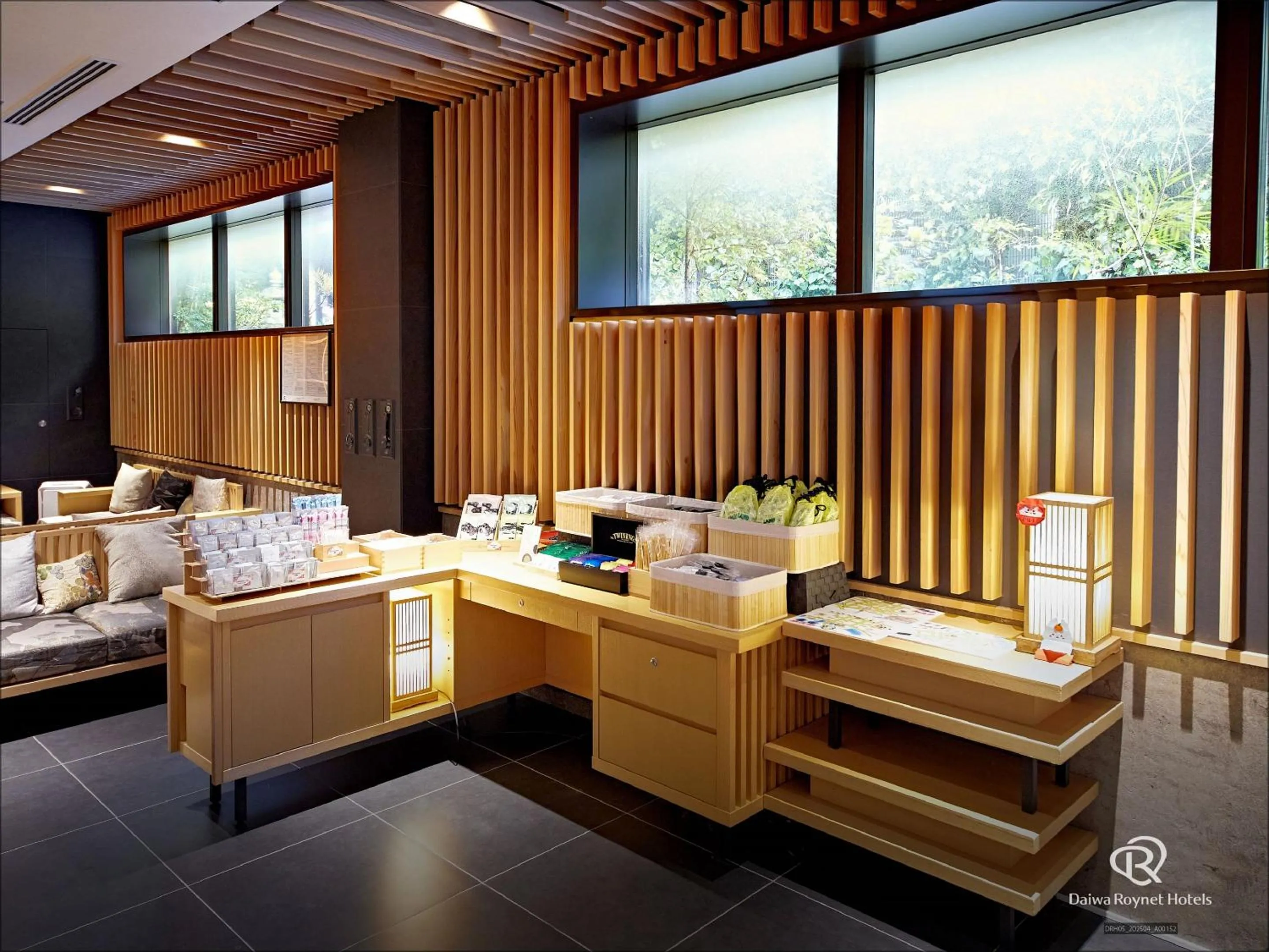Lobby or reception in Daiwa Roynet Hotel Kyoto Ekimae PREMIER