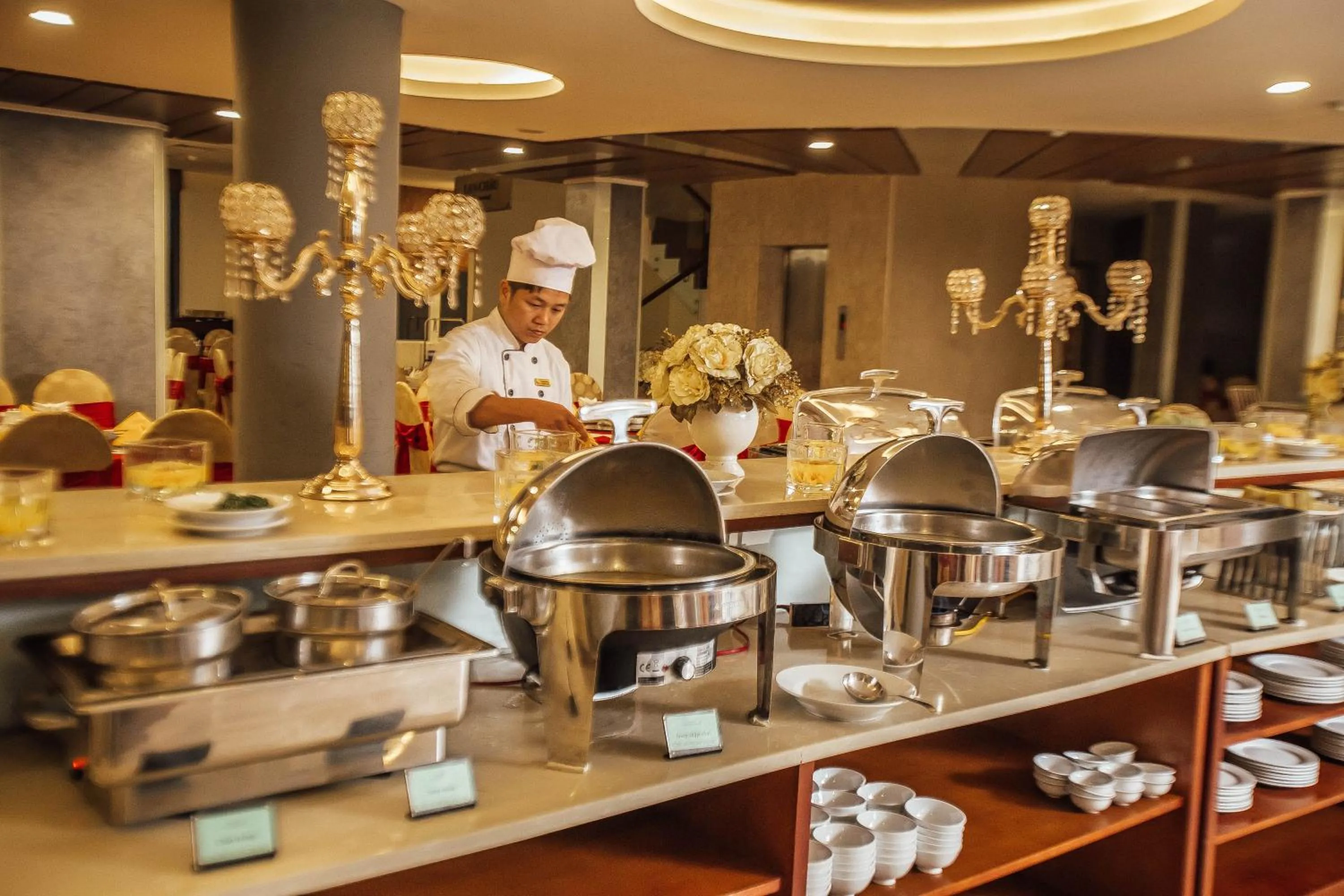 Restaurant/places to eat in Muong Thanh Vinh Hotel