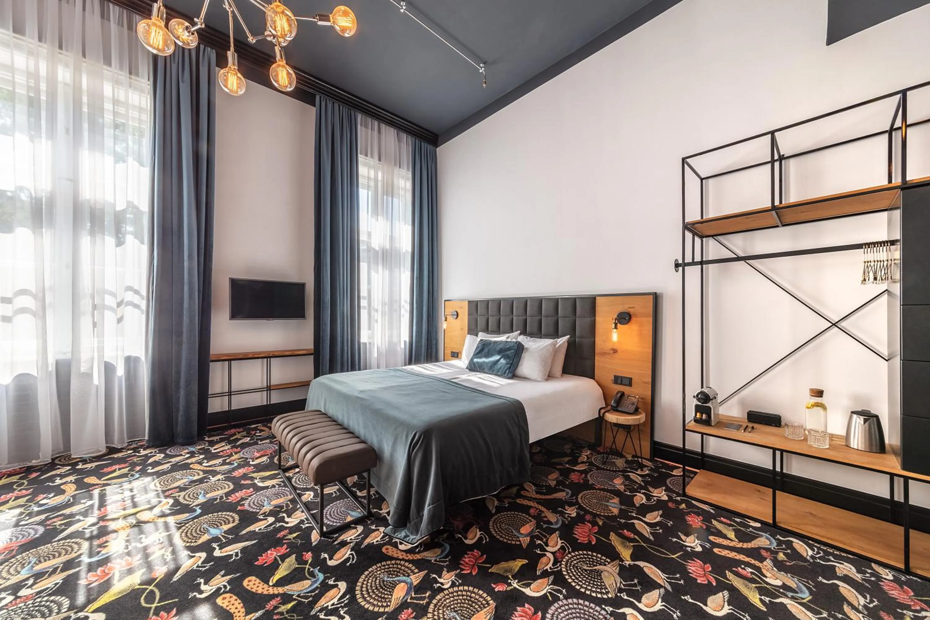 Coffee/tea facilities, Bed in Hotel Rum Budapest