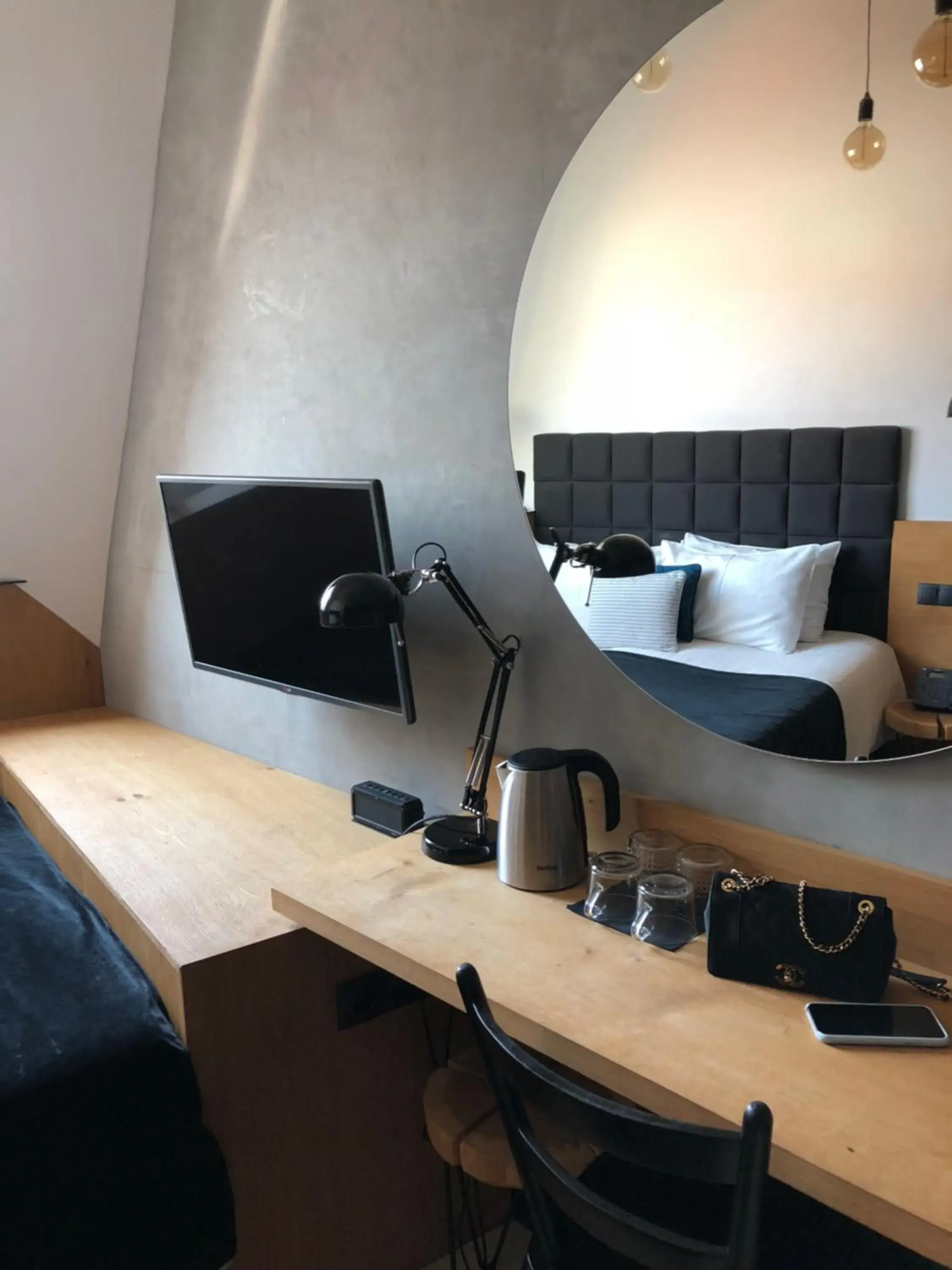 Coffee/tea facilities, Bed in Hotel Rum Budapest Coffee/tea facilities, Bed in Hotel Rum Budapest