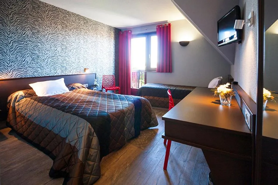 Bed in Hôtel Restaurant Les Alizés