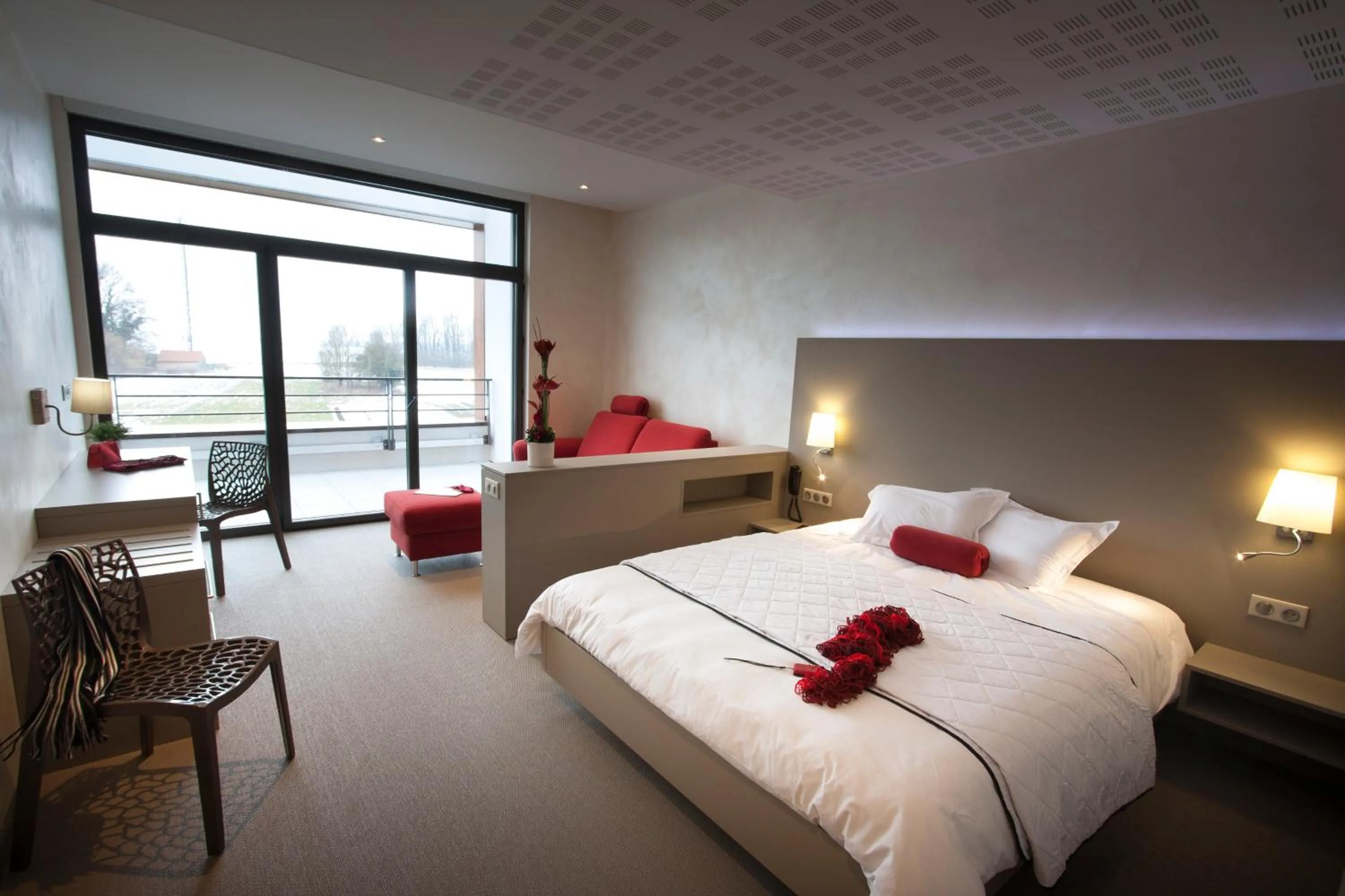 Photo of the whole room, Bed in Hôtel Restaurant Les Alizés