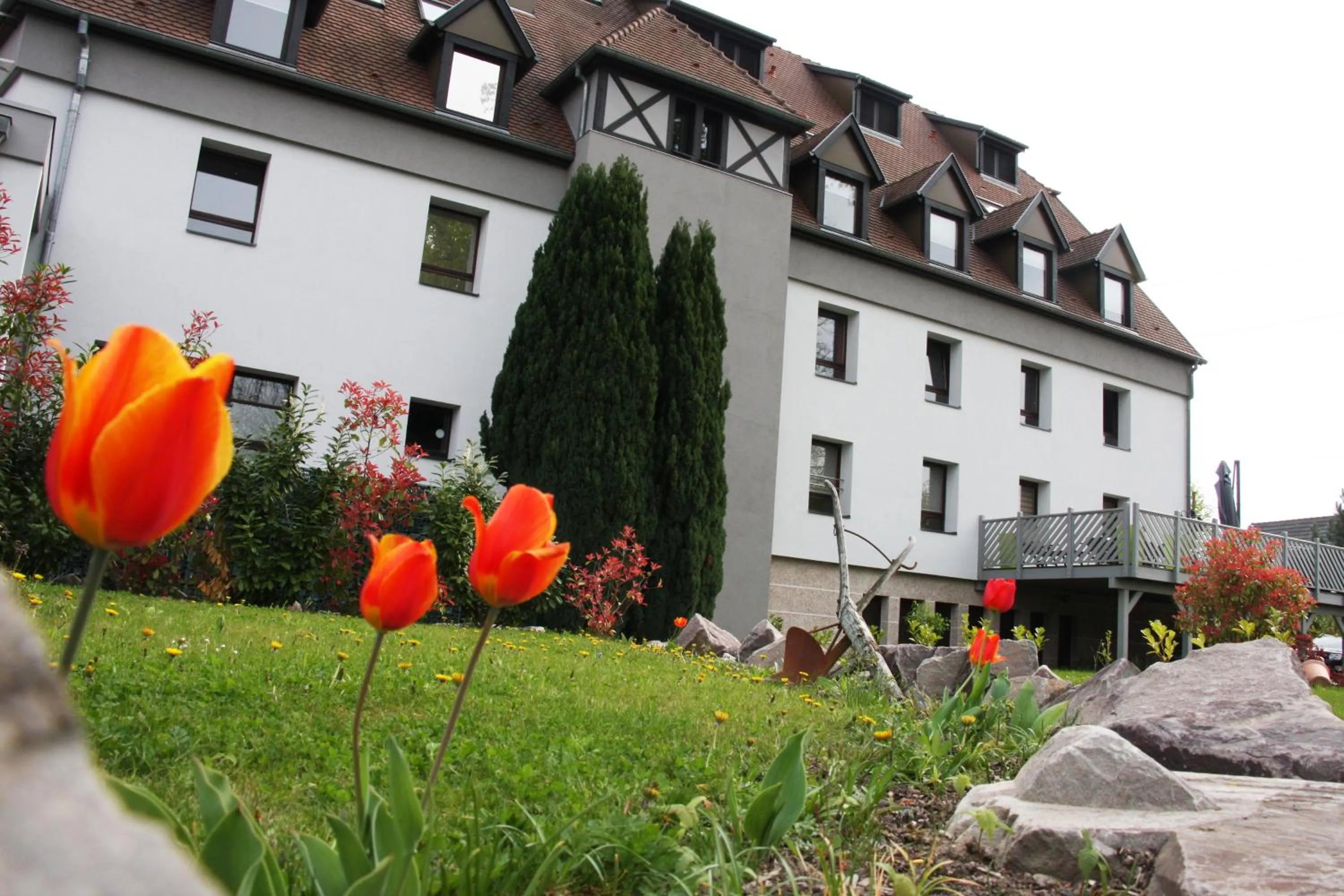 Property building in Hôtel Restaurant Les Alizés