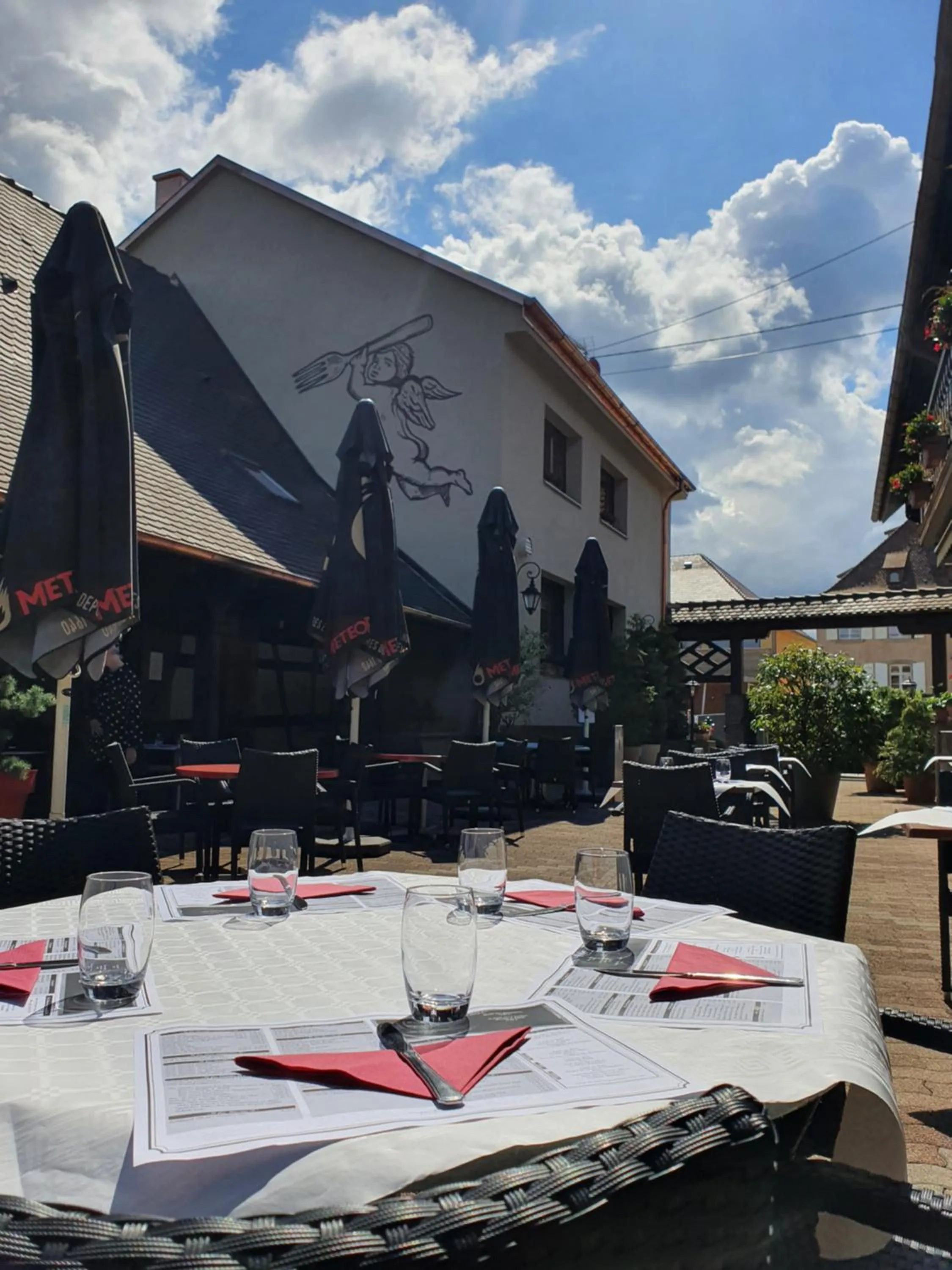 Restaurant/places to eat in Hôtel Restaurant Les Alizés