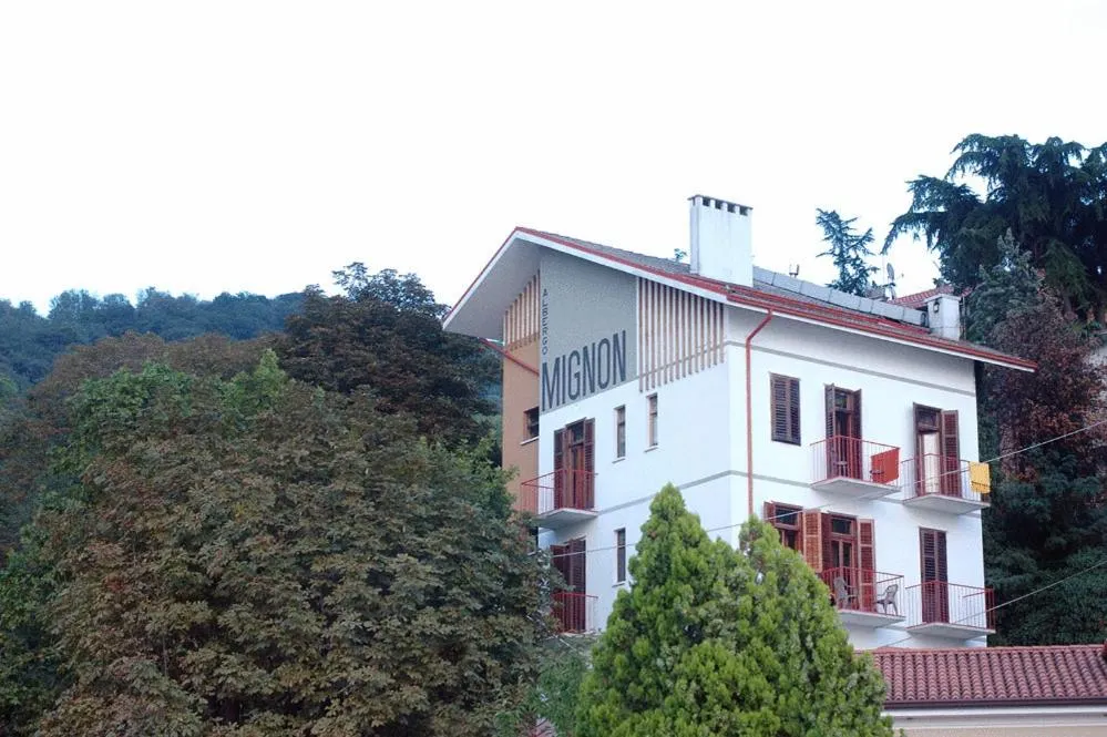 Facade/entrance in Hotel Mignon