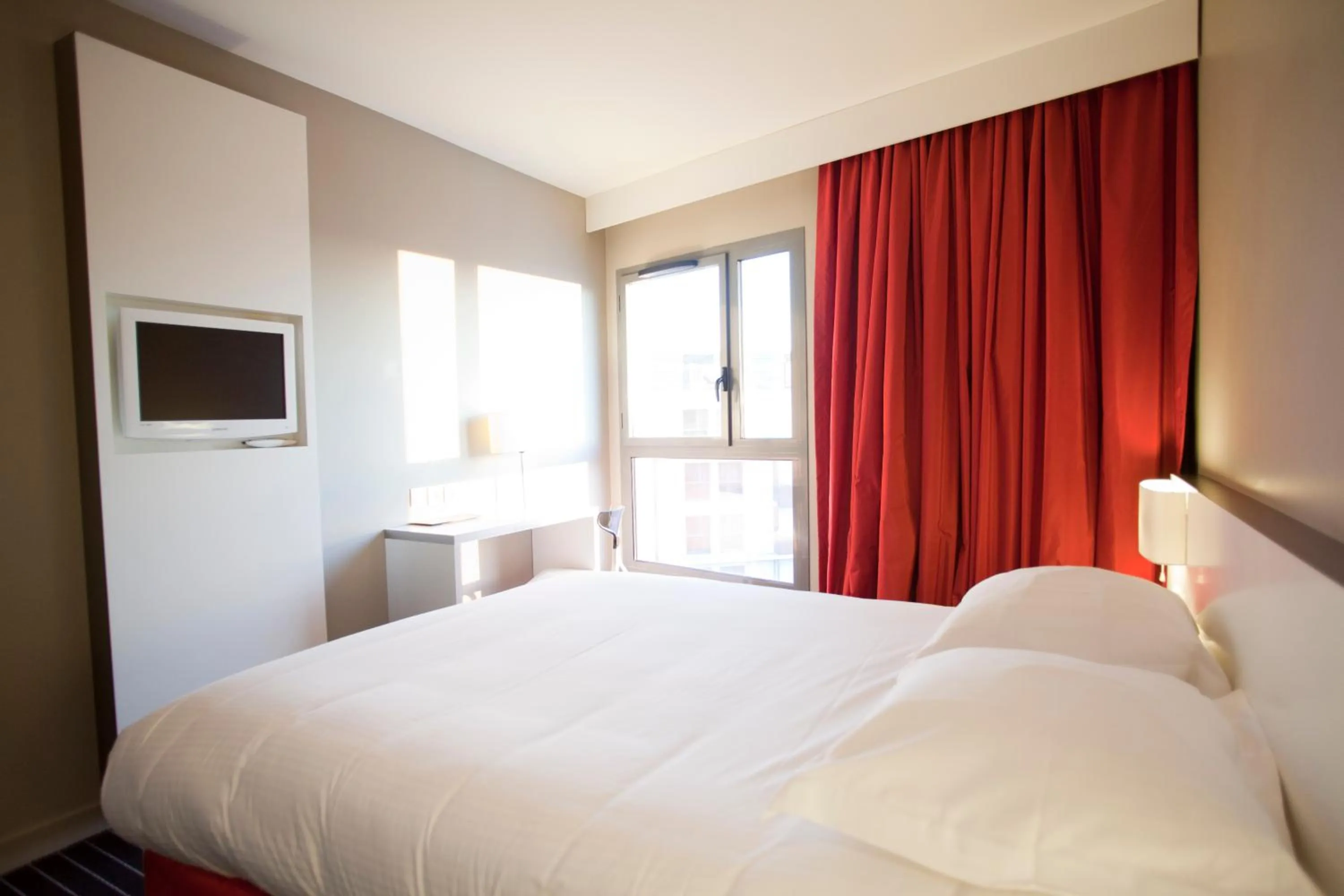 Bed in B&B HOME Lyon Centre Berthelot