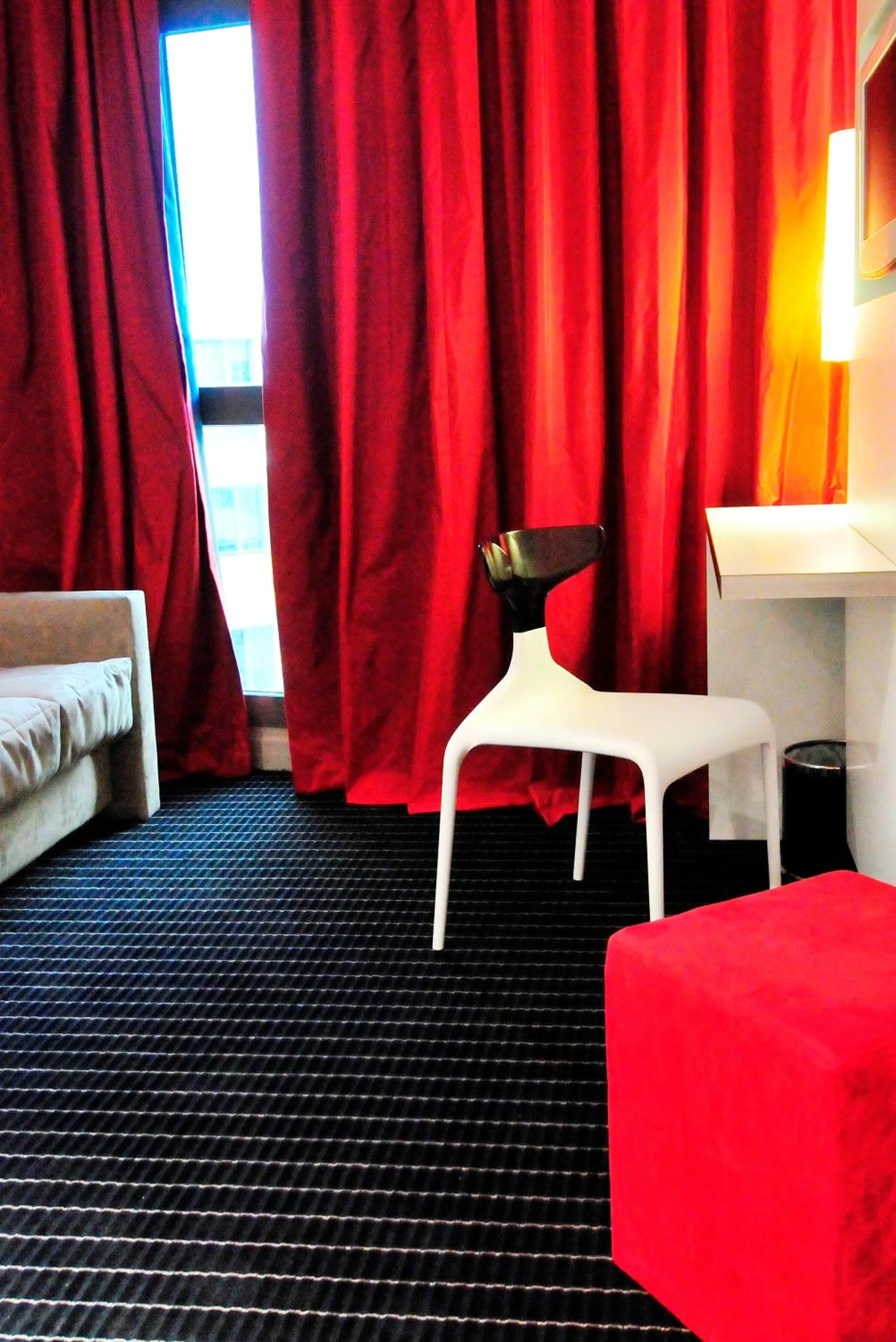 Seating area, Bed in B&B HOME Lyon Centre Berthelot