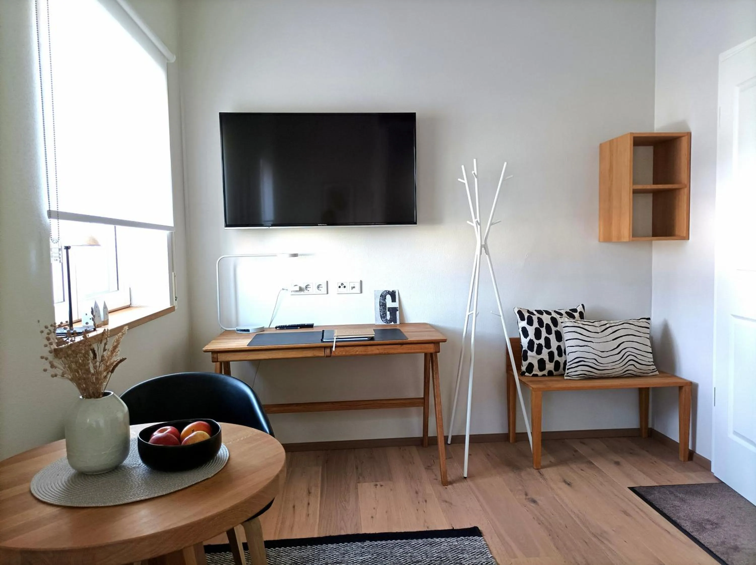 room service in Das Kornburg-Quartier