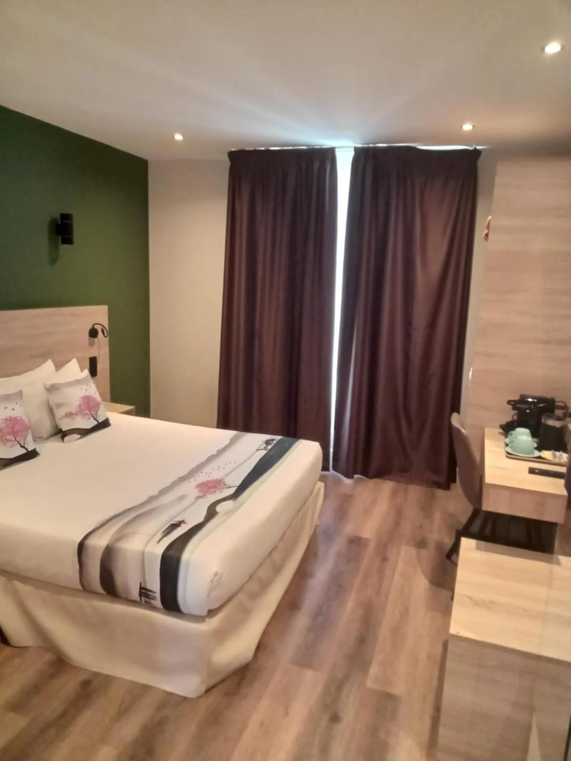 Bed in Hotel Modern Est