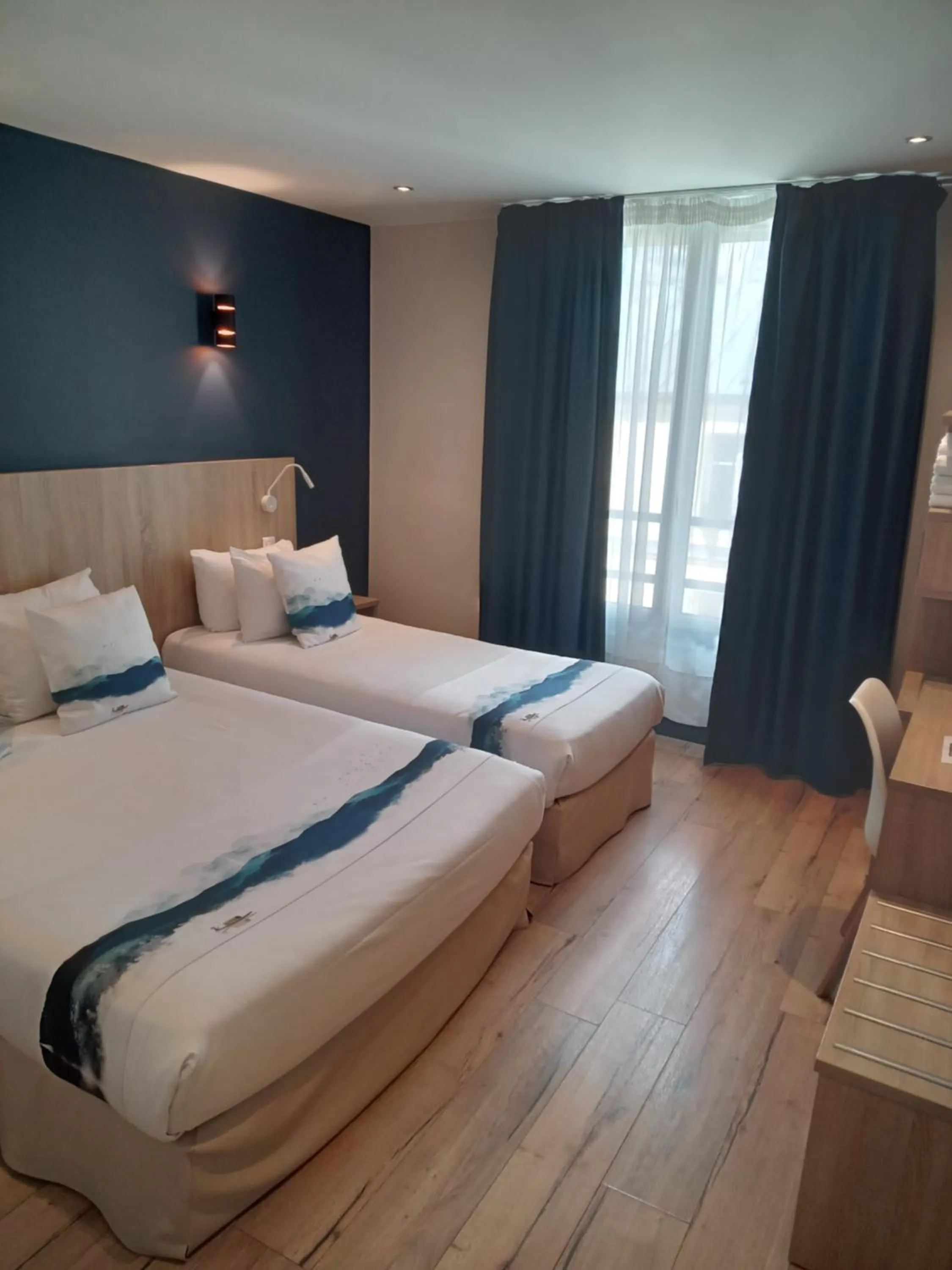 Bed in Hotel Modern Est