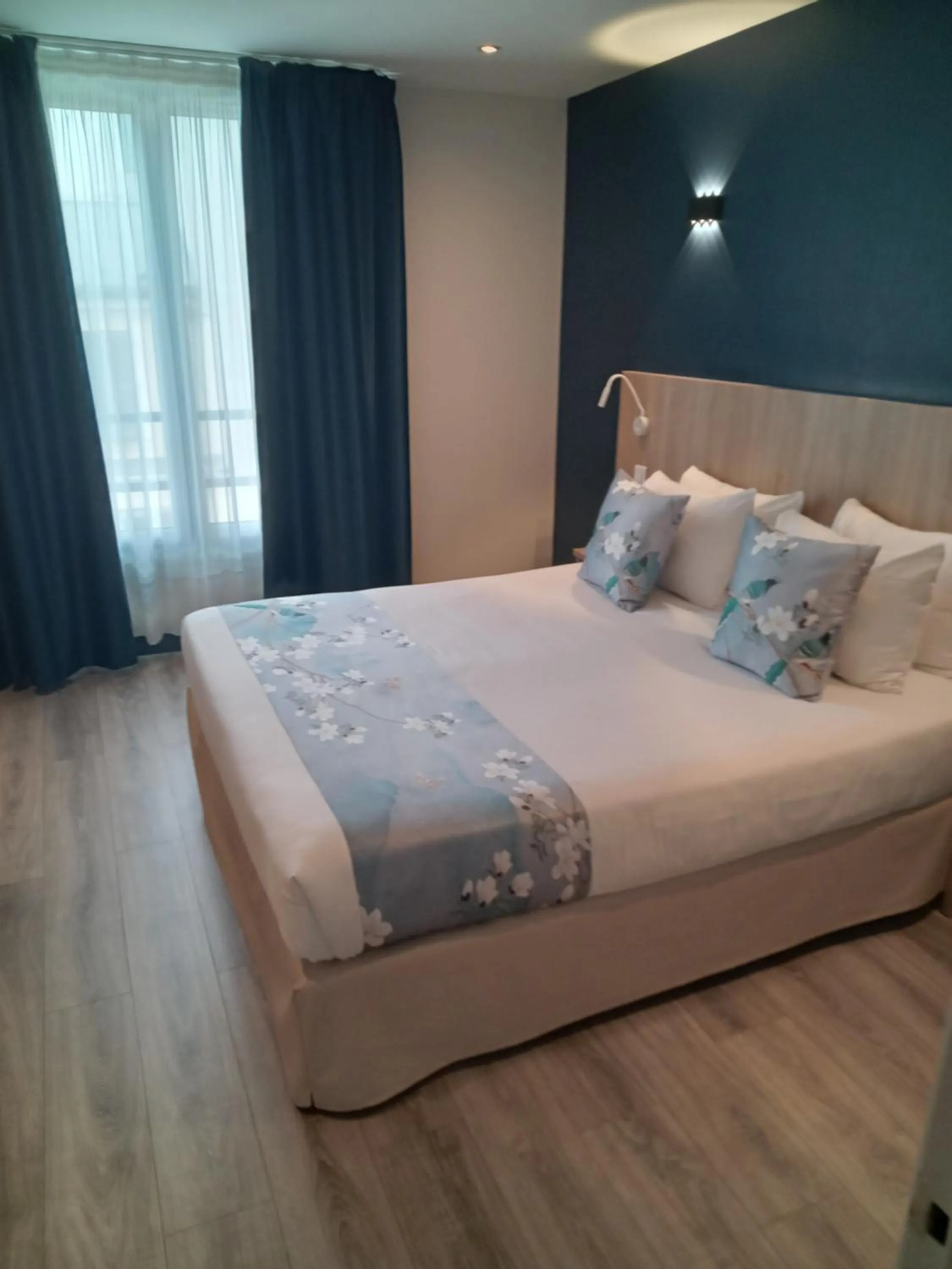 Bed in Hotel Modern Est