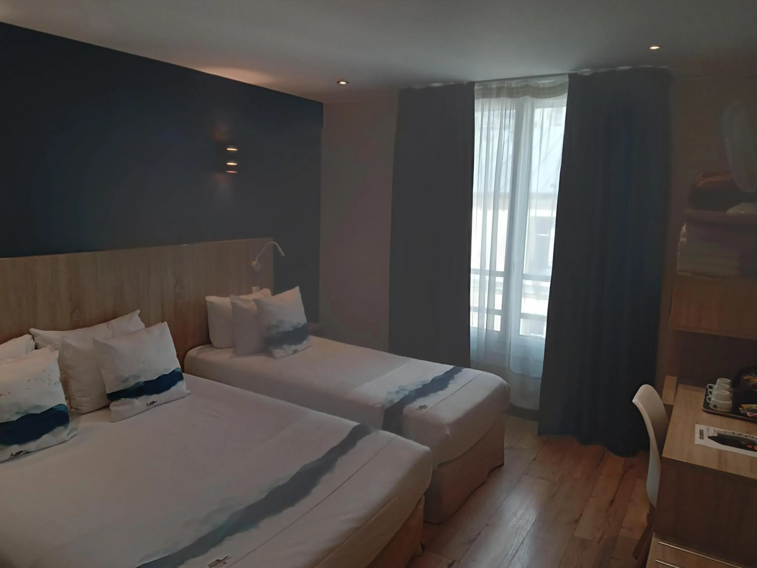 Bed in Hotel Modern Est