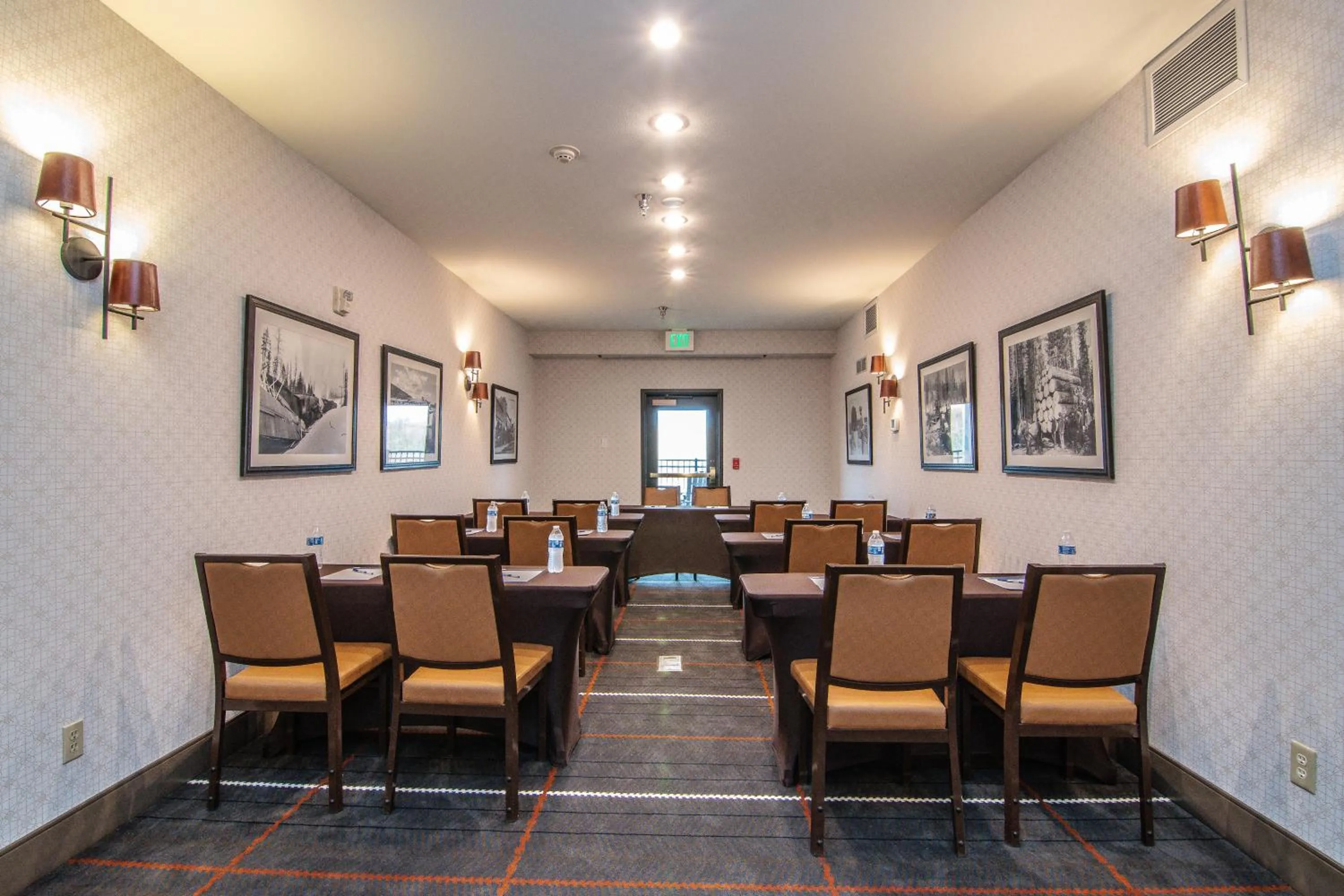 Meeting/conference room in Holiday Inn Express Hotel & Suites Kalispell by IHG