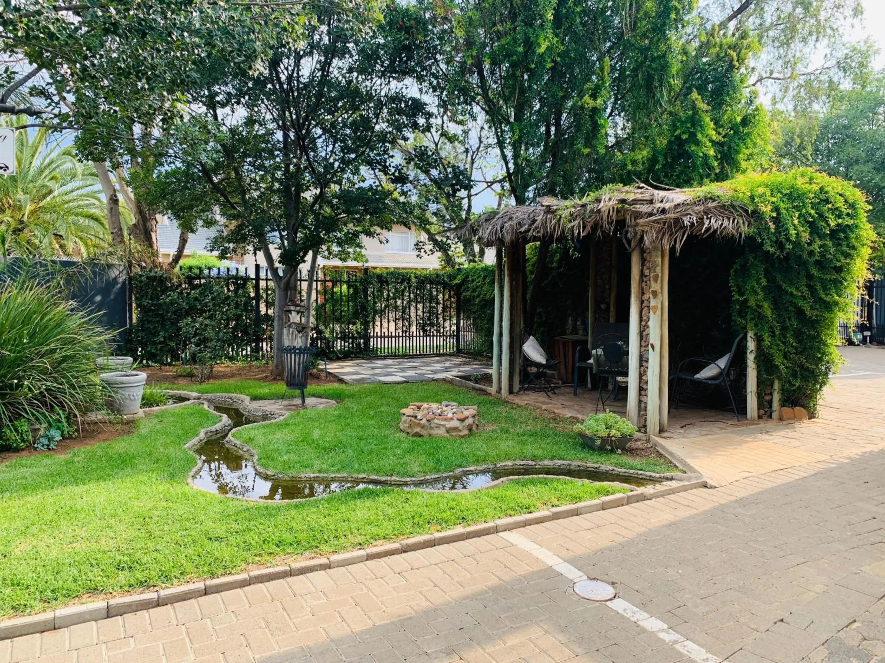 Garden in La Bohéme Gastehuis