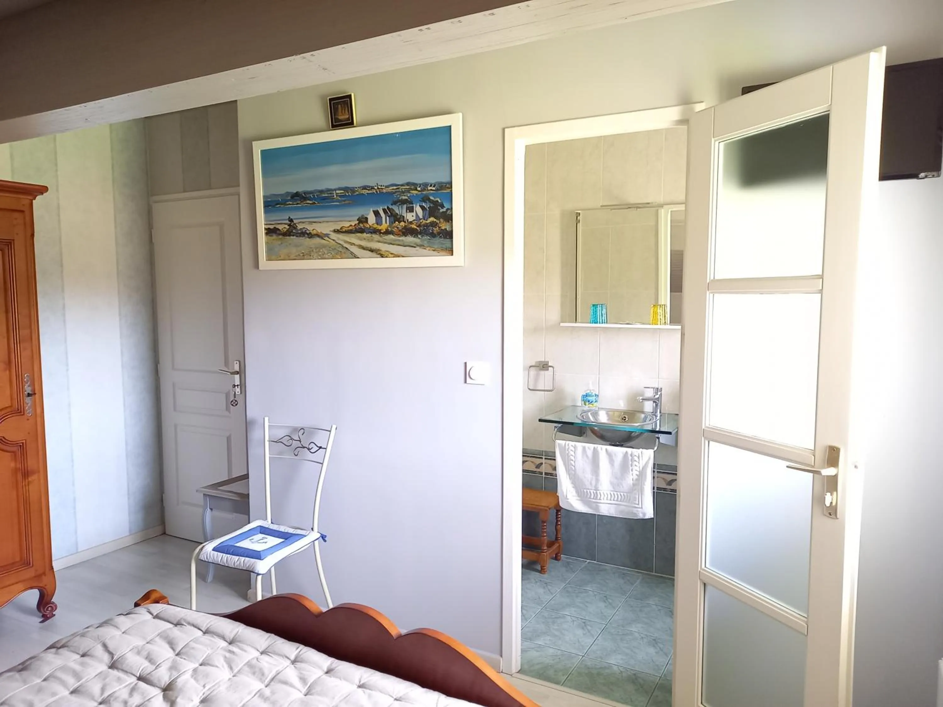 Bathroom in Villa Goxoki avec piscine Saint Jean Pied de Port