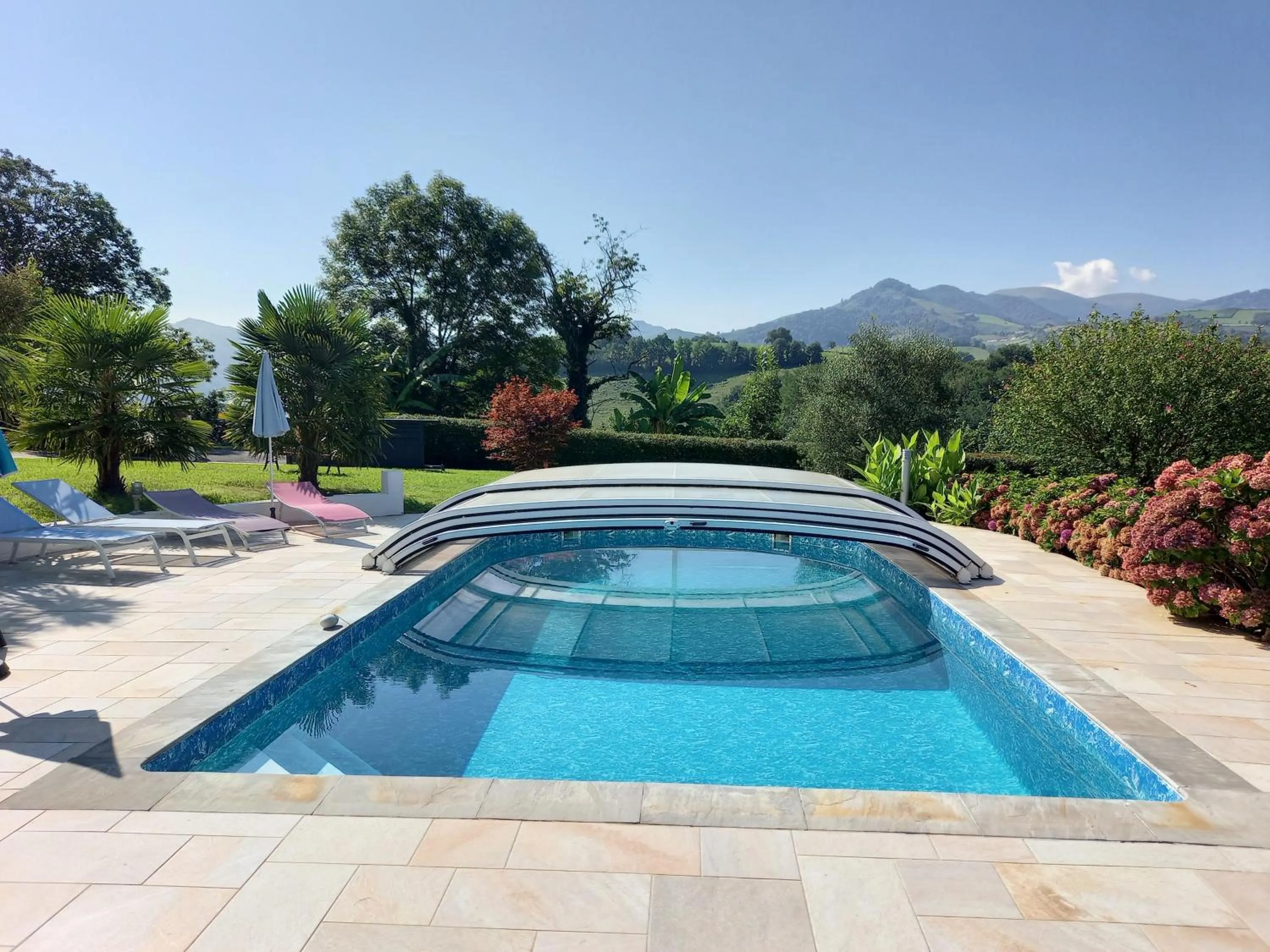 Mountain view in Villa Goxoki avec piscine Saint Jean Pied de Port