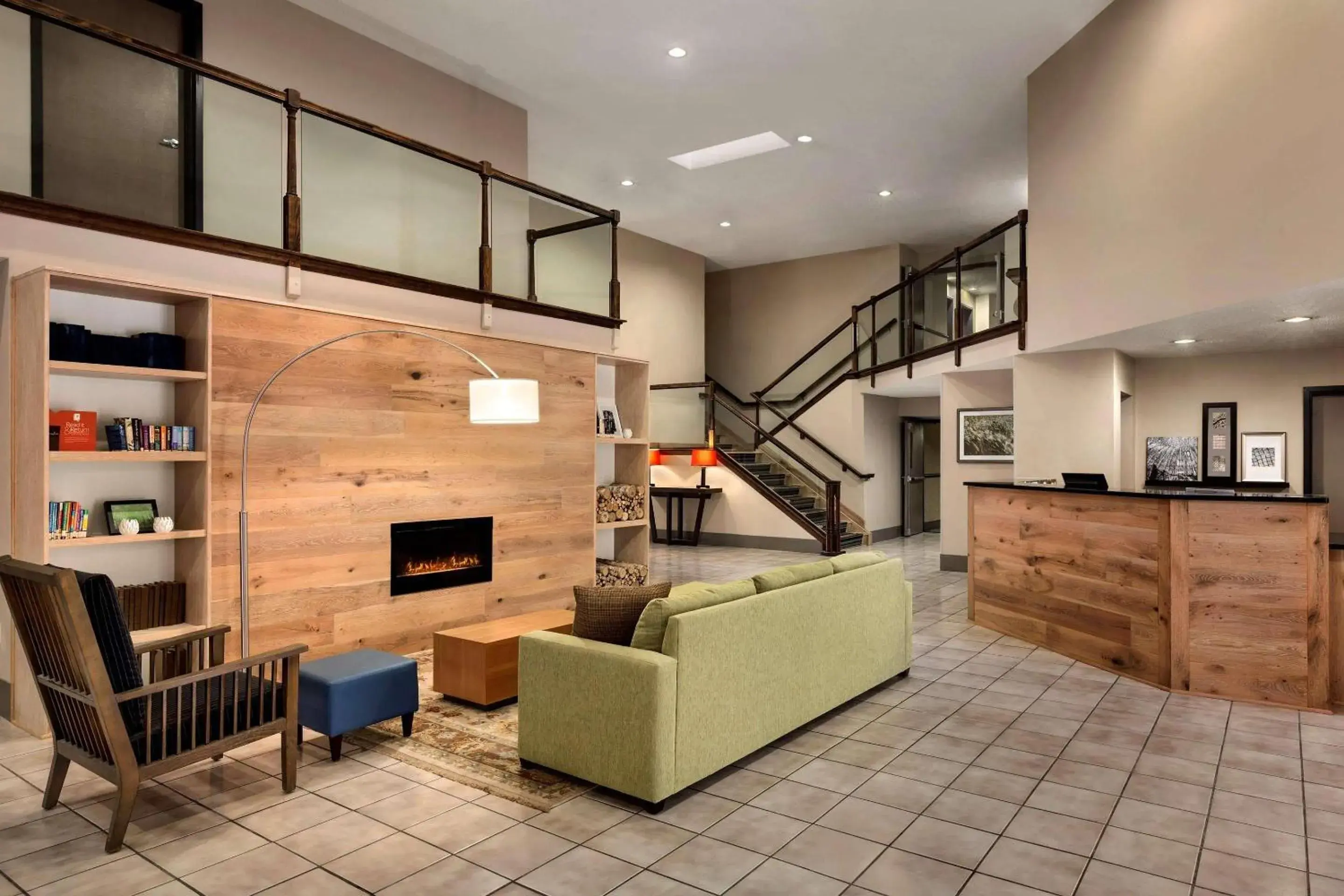 Lobby or reception in Country Inn & Suites by Radisson, Dahlgren-King George, VA Lobby or reception in Country Inn & Suites by Radisson, Dahlgren-King George, VA