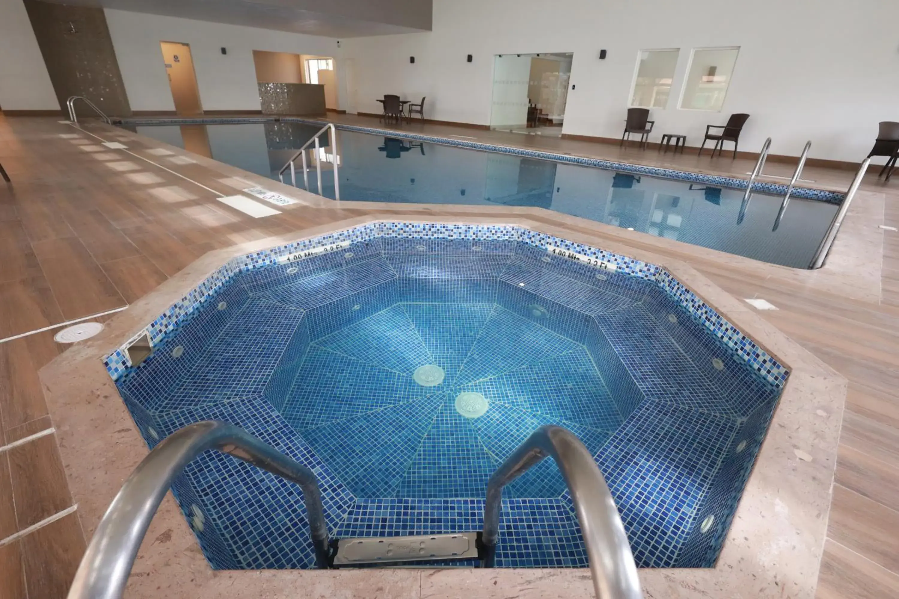 Swimming pool in Holiday Inn Durango by IHG Swimming pool in Holiday Inn Durango by IHG