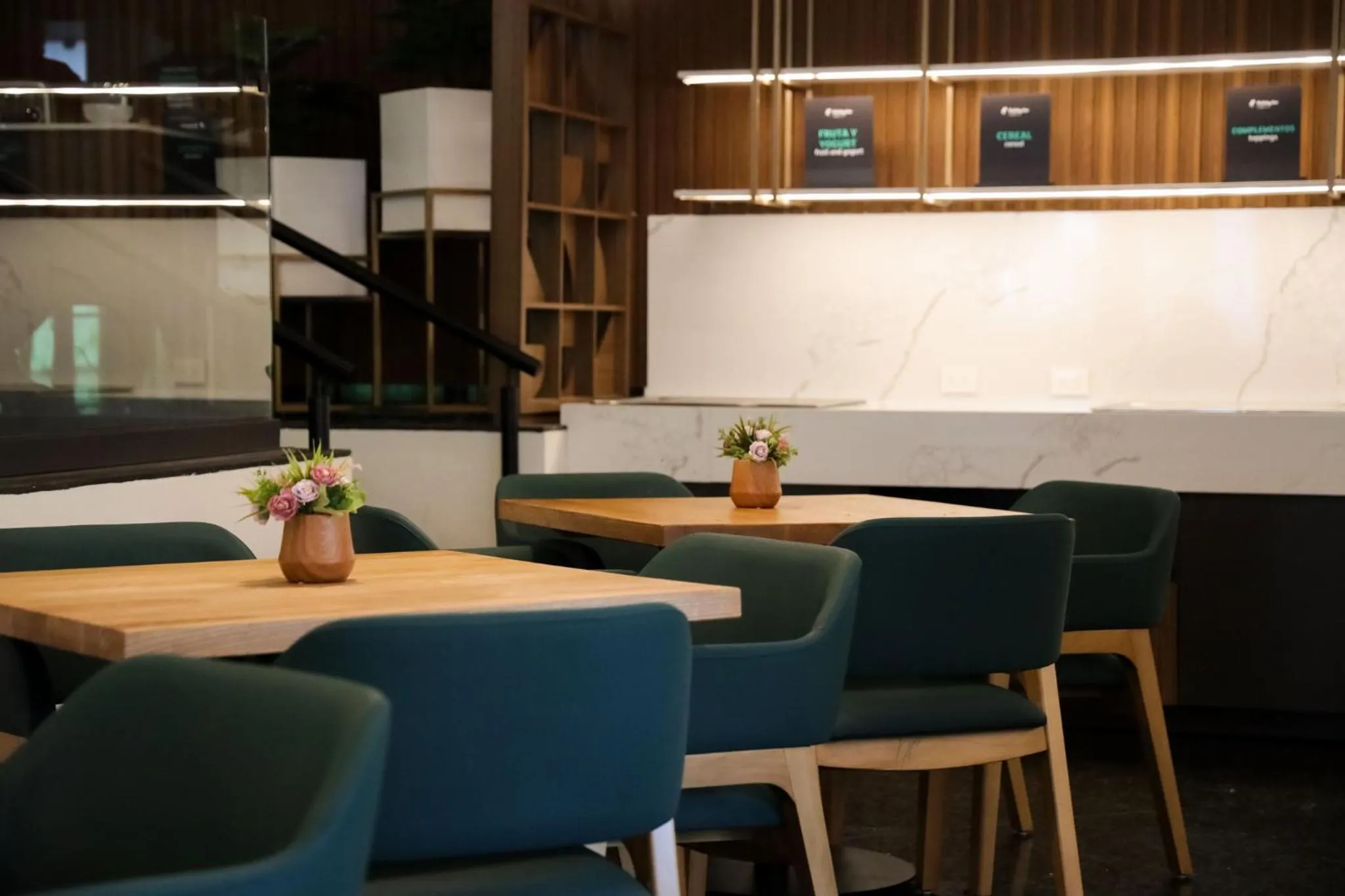 Restaurant/places to eat in Holiday Inn Durango by IHG