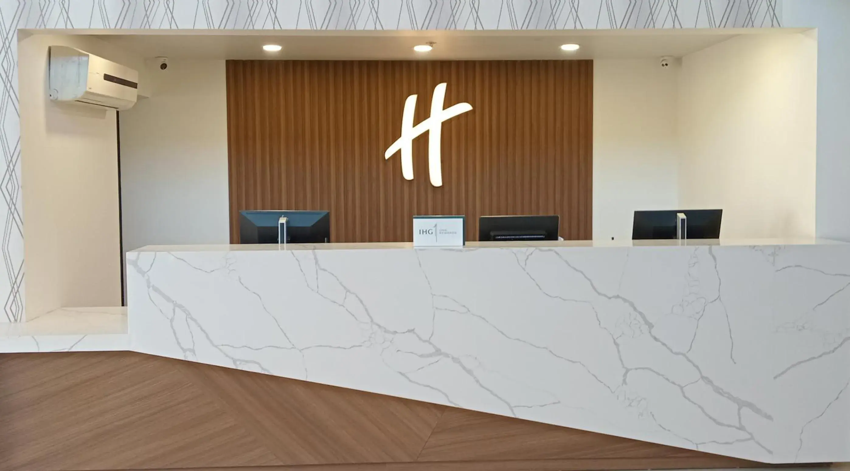 Property building in Holiday Inn Durango by IHG Property building in Holiday Inn Durango by IHG