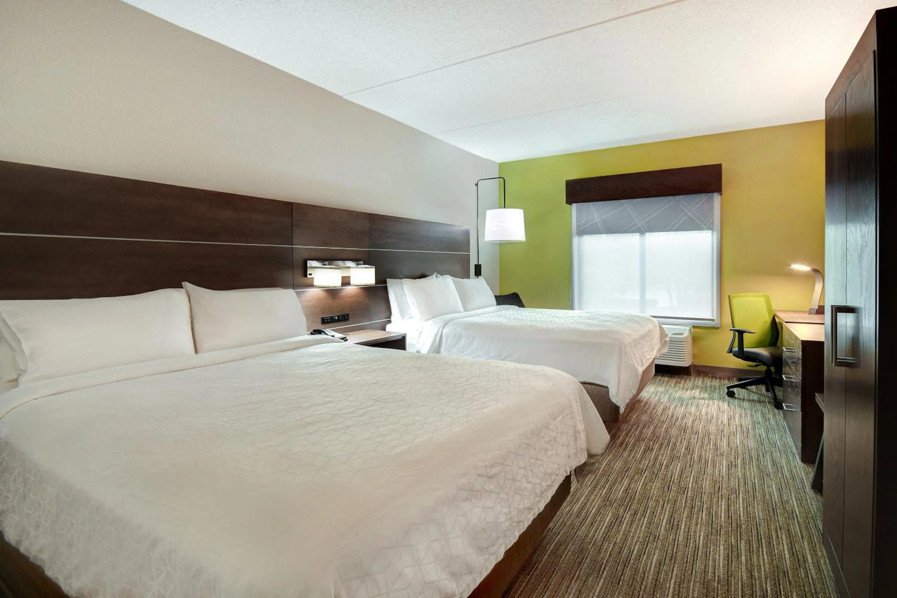 Photo of the whole room, Bed in Holiday Inn Express Hotel & Suites Smyrna-Nashville Area by IHG