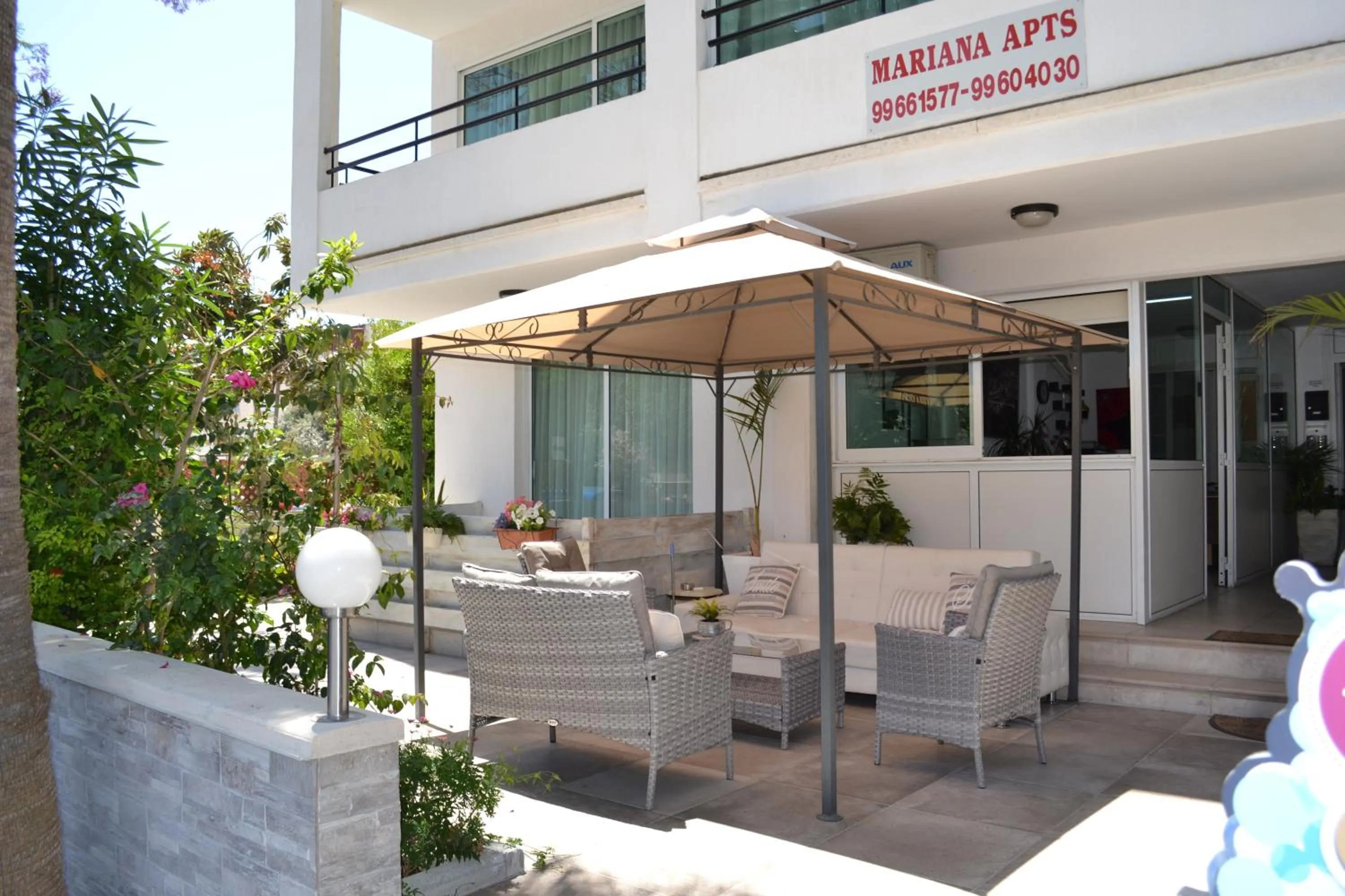 Garden in Marianna Hotel Apartments