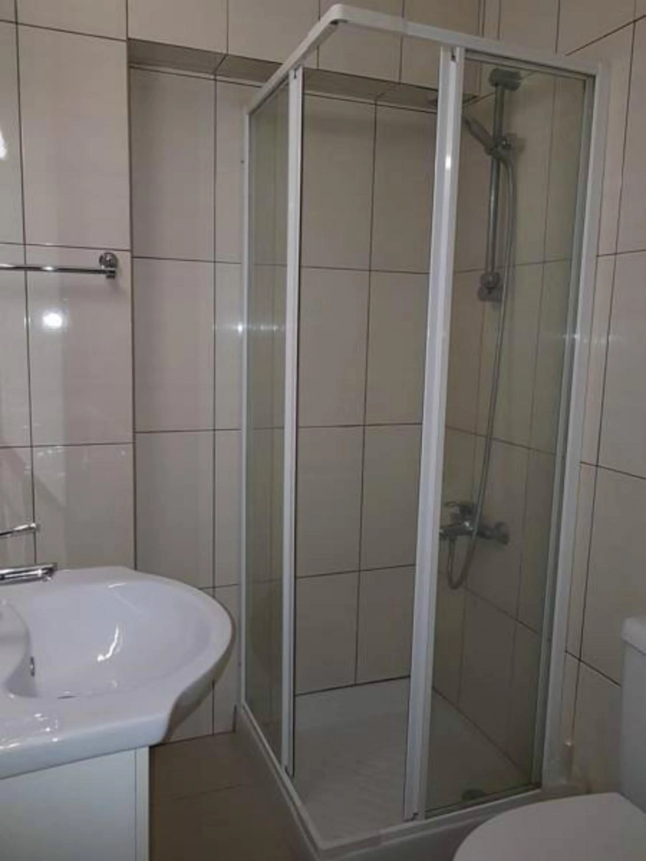 Shower in Marianna Hotel Apartments