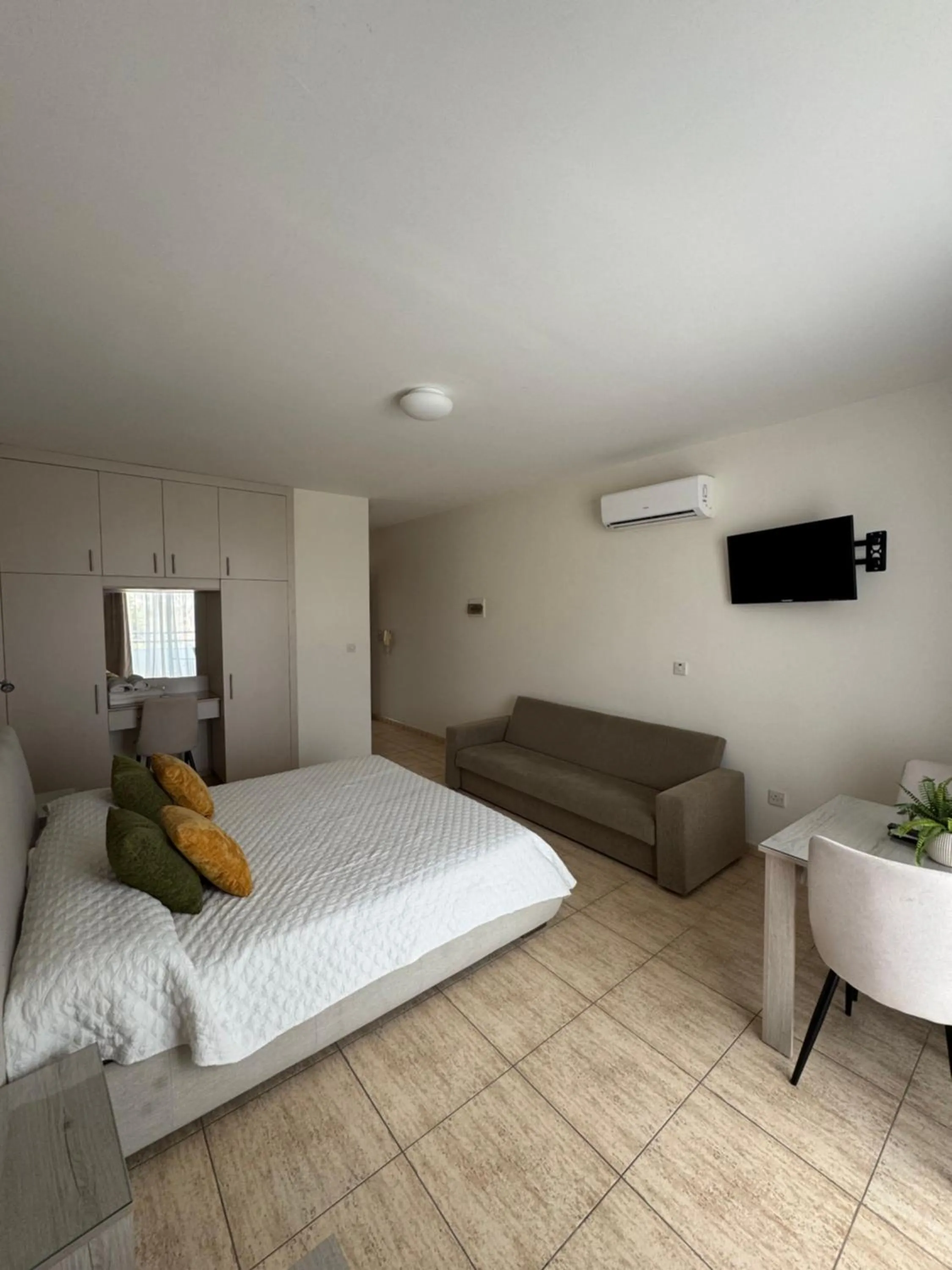 Living room, Bed in Marianna Hotel Apartments