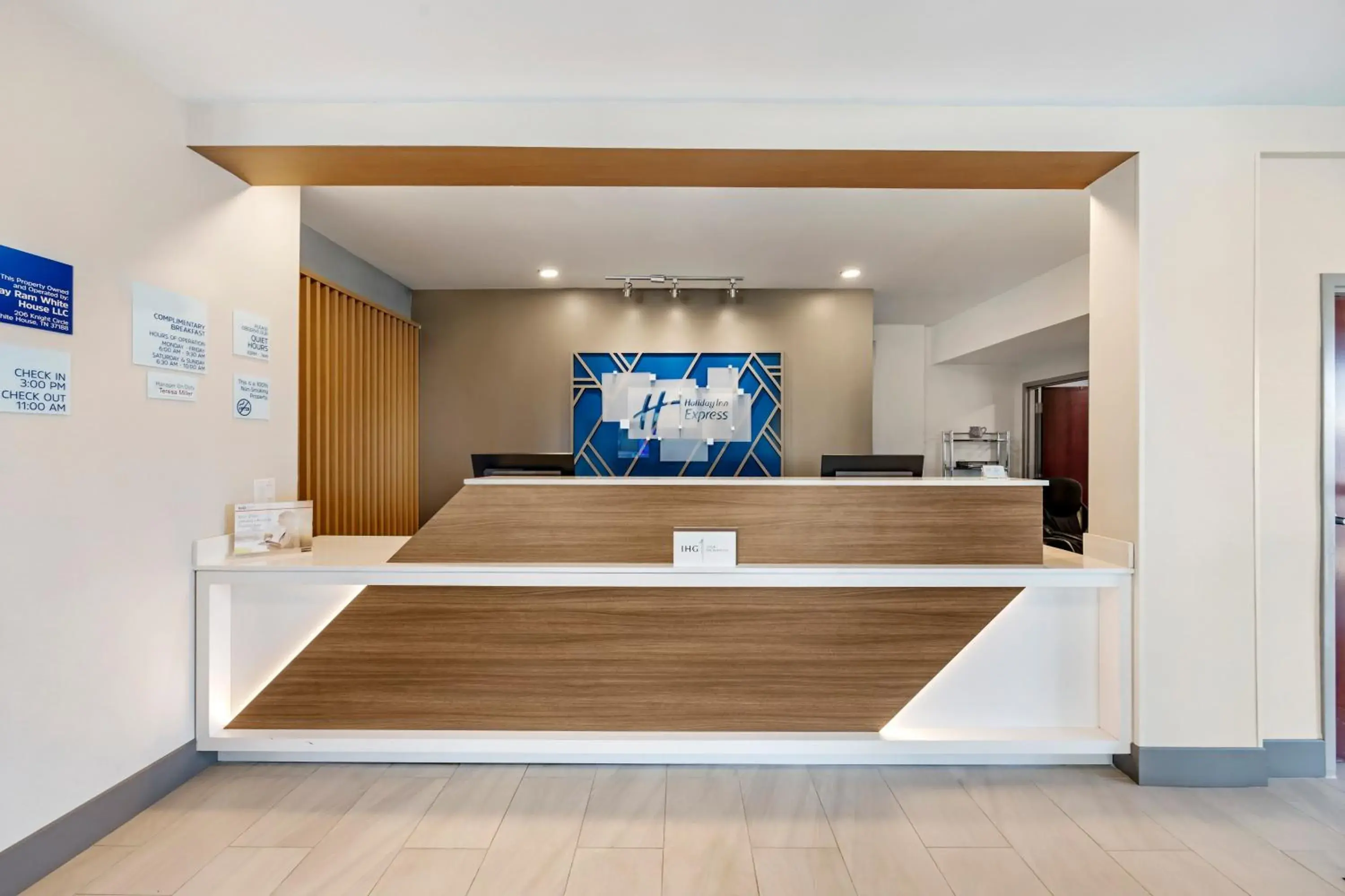 Lobby or reception in Holiday Inn Express White House by IHG Lobby or reception in Holiday Inn Express White House by IHG