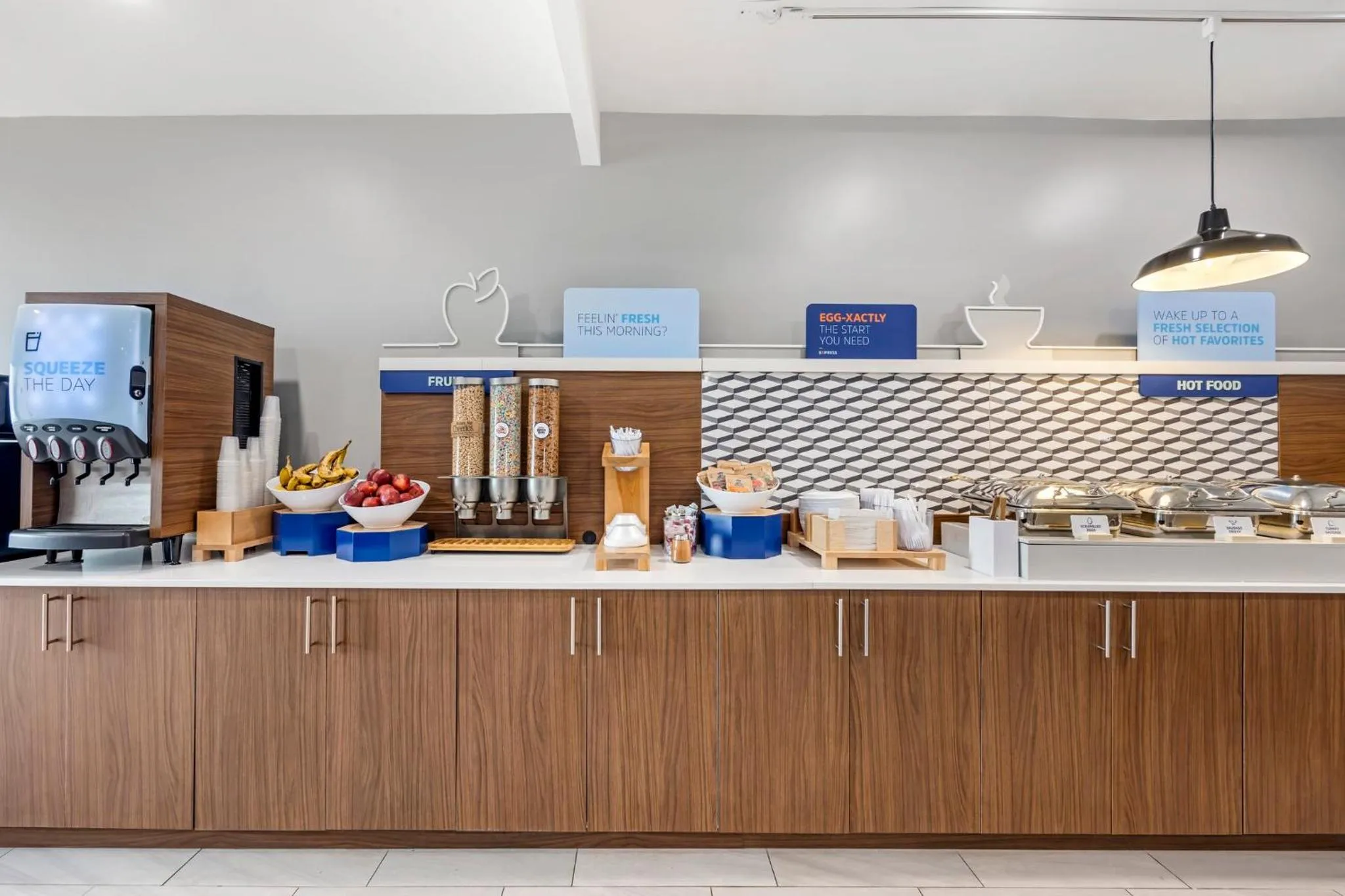 Breakfast in Holiday Inn Express White House by IHG