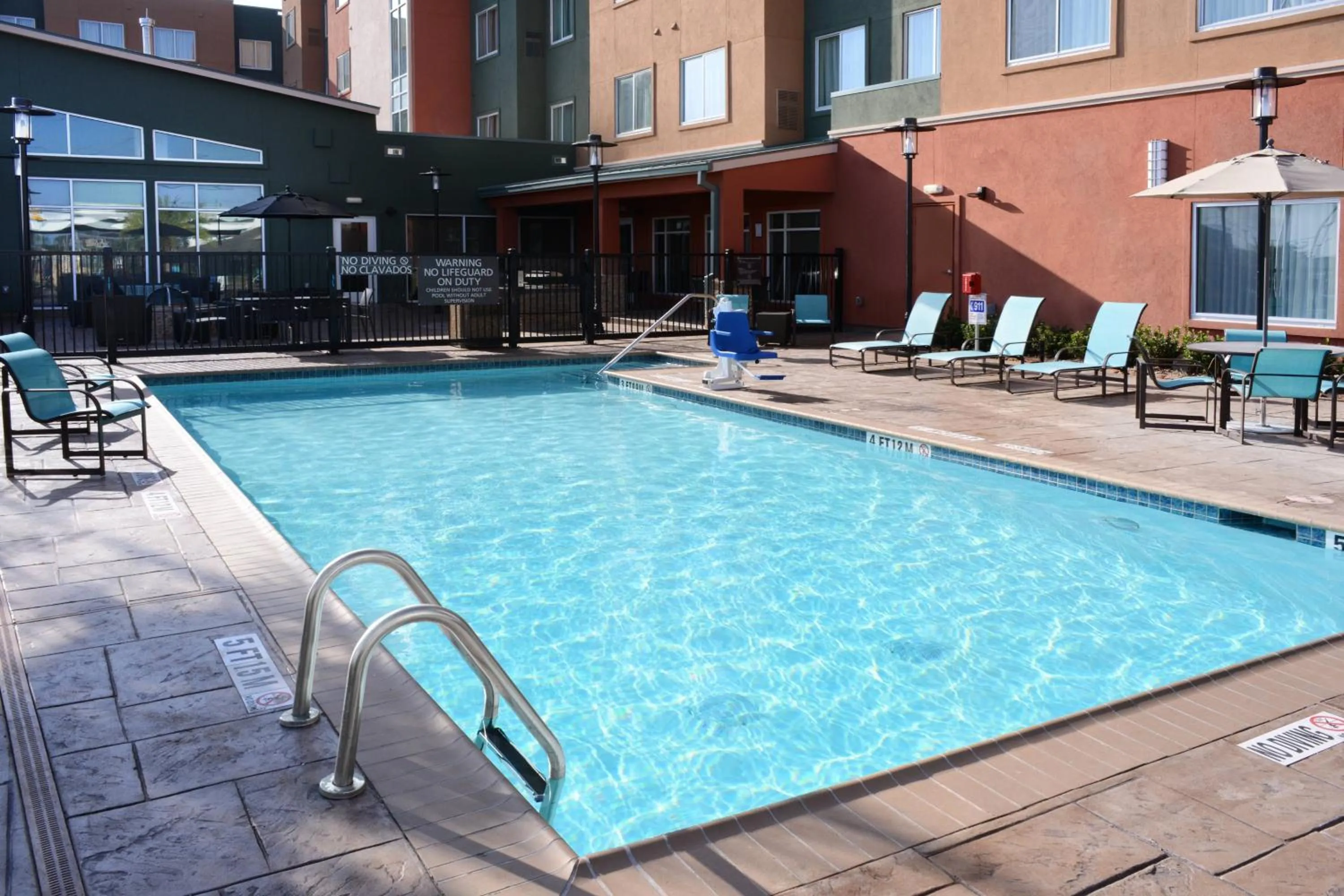 Swimming pool in Residence Inn by Marriott Houston Pasadena