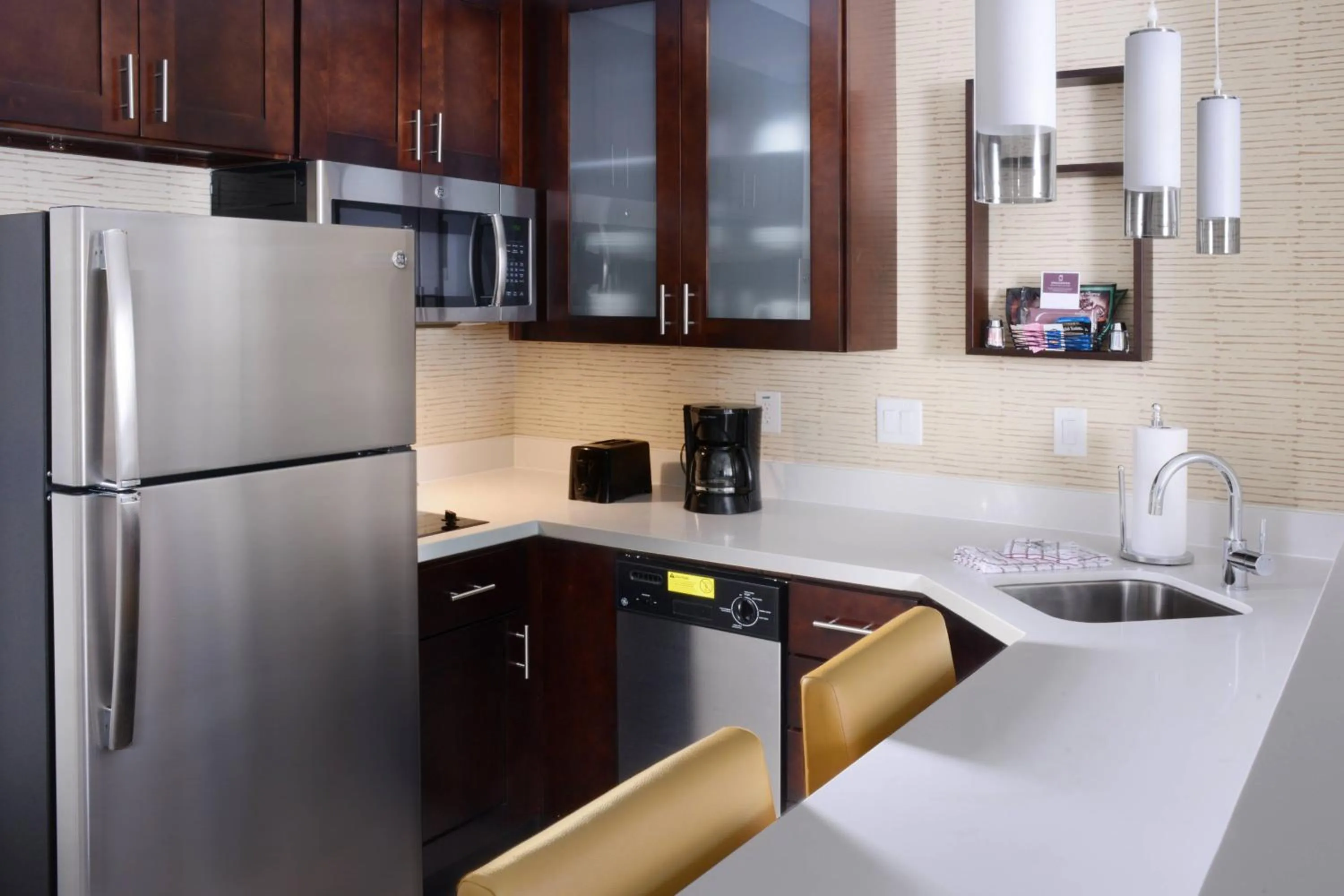 Kitchen or kitchenette in Residence Inn by Marriott Houston Pasadena