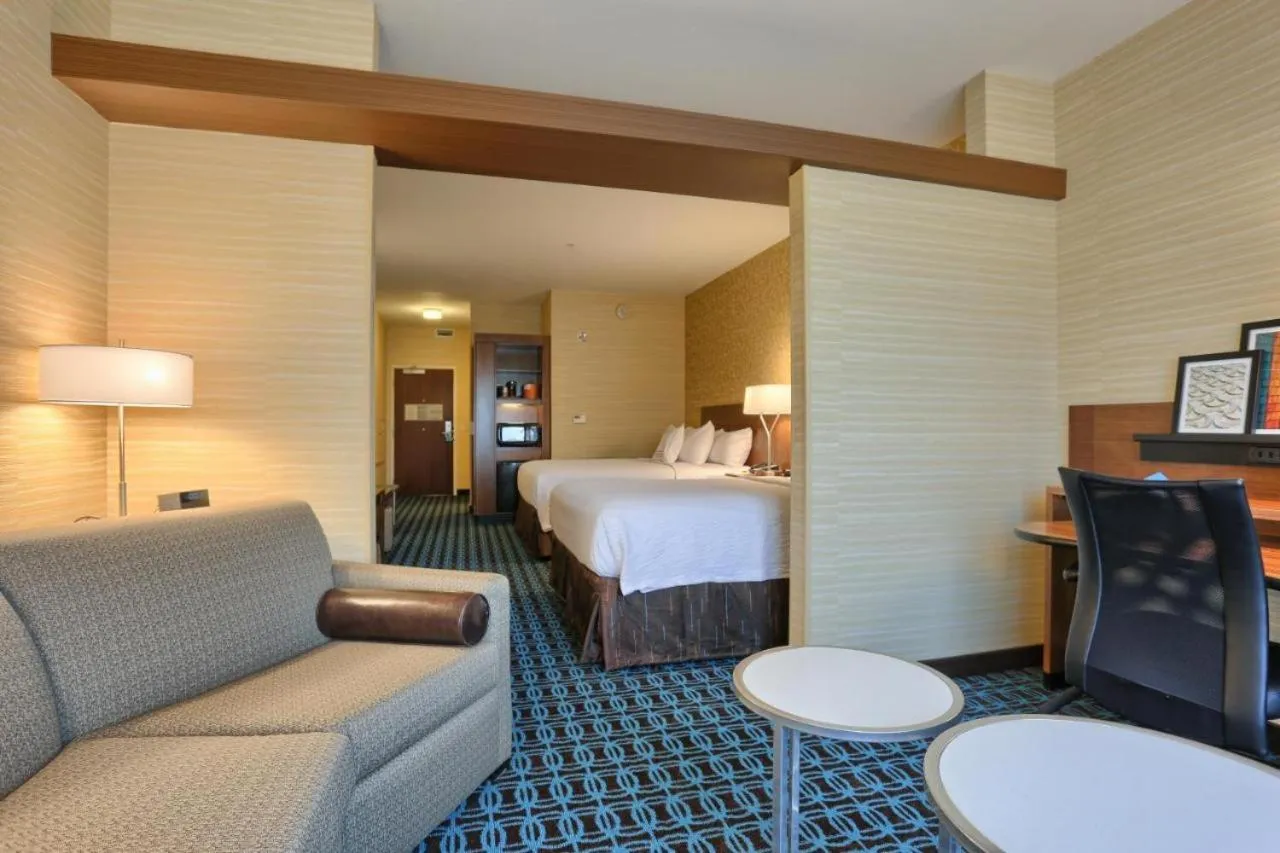 Bed in Fairfield by Marriott Inn & Suites Philadelphia Horsham